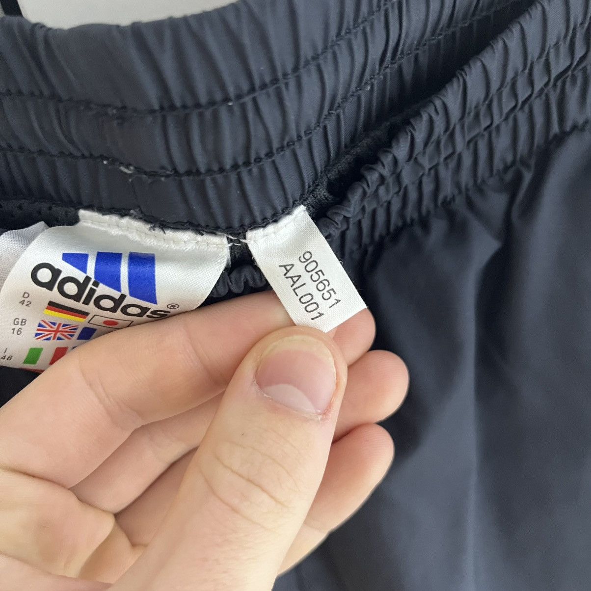 Adidas Vintage Adidas Nylon Track Pants Streetwear Y2K Size US 34 / EU 50 - 12 Thumbnail