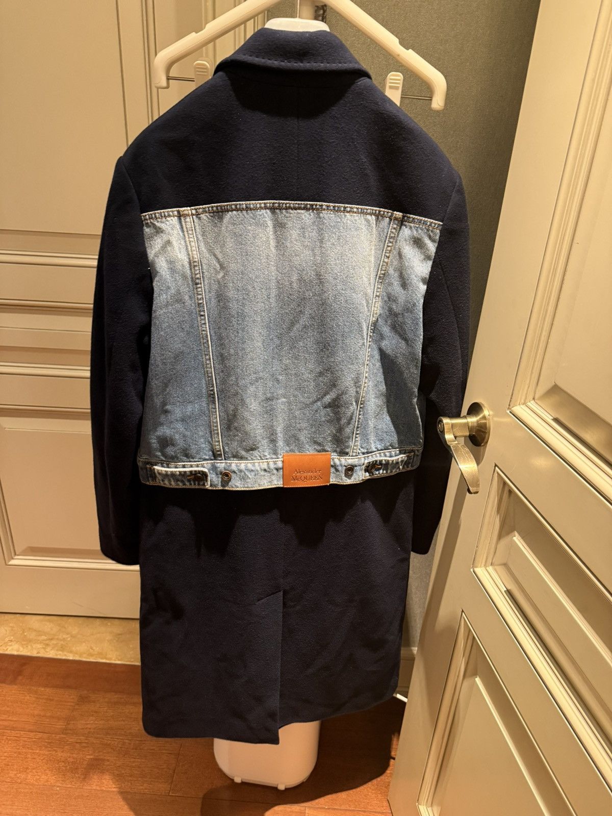 Alexander McQueen Hybrid Overcoat in Navy/blue Washed denim size48 Size US M / EU 48-50 / 2 - 12 Thumbnail