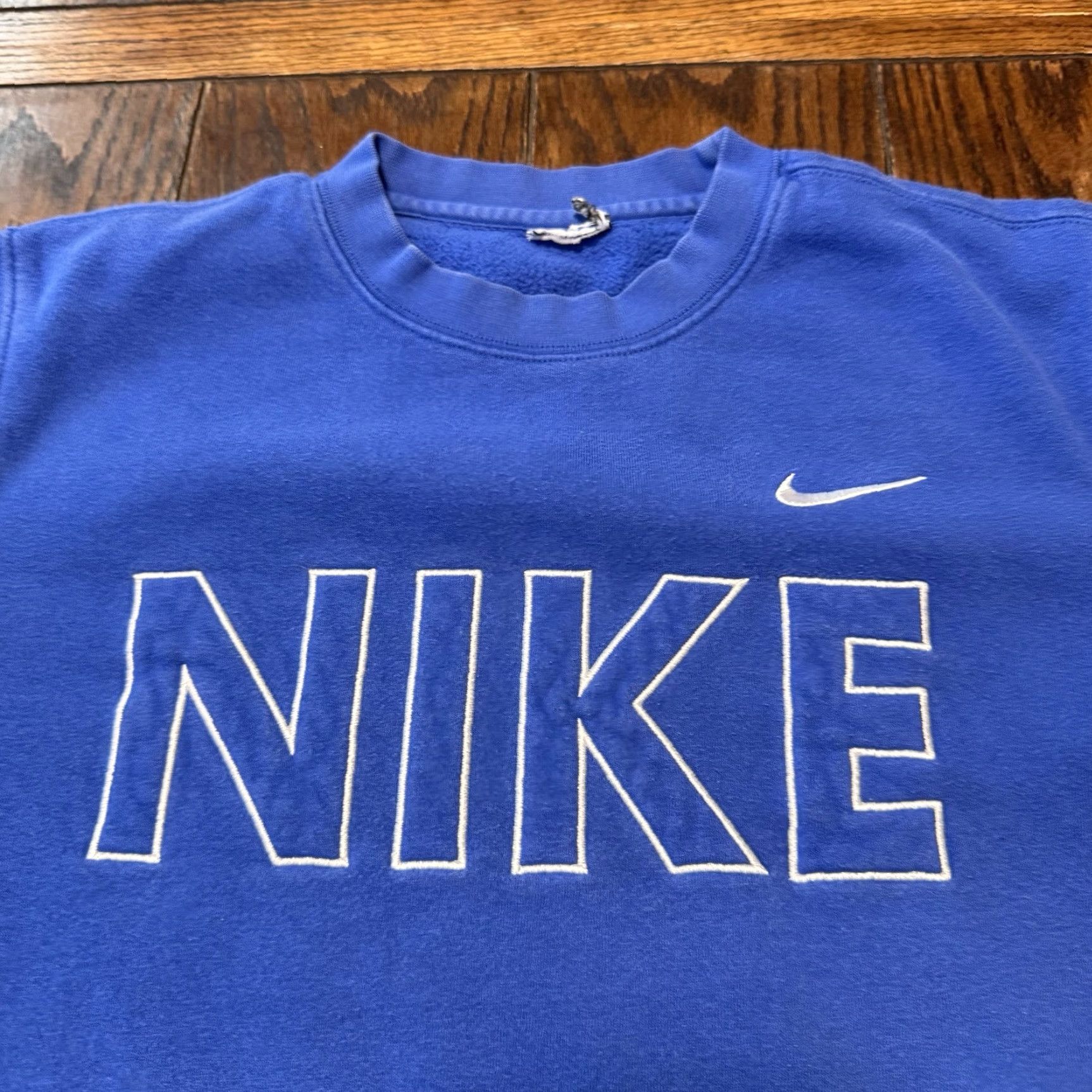 Nike VINTAGE Nike Sweatshirt Mens M Blue Crewneck Embroidered Logo S y2k Size US M / EU 48-50 / 2 - 3 Thumbnail