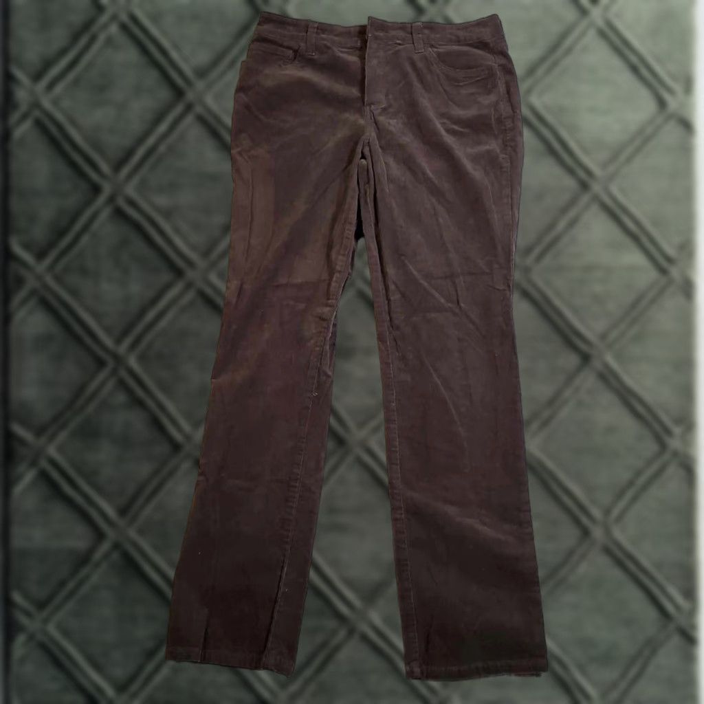 Vintage St. John's Bay Women's Corduroy Pants Brown 12 Casual Chino Flat Front Pocket Easy Care Size 34" / US 12 / IT 48 - 1 Thumbnail