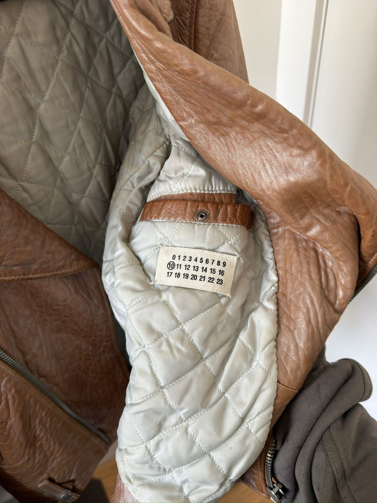 Maison Margiela SS07 Silver-Coated Perfecto Jacket Size US S / EU 44-46 / 1 - 4 Thumbnail