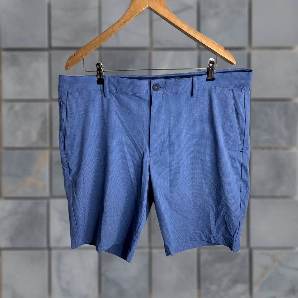 Tommy Bahama Tommy Bahama Shorts Mens 38 Blue Microfiber Check Stretch Chino Casual Golf Size US 38 / EU 54 - 1 Thumbnail