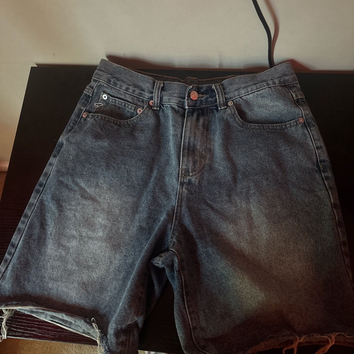 Other JEAN SHORTS FOR SELL PRICE VERYS Size US 33 - 1 Thumbnail