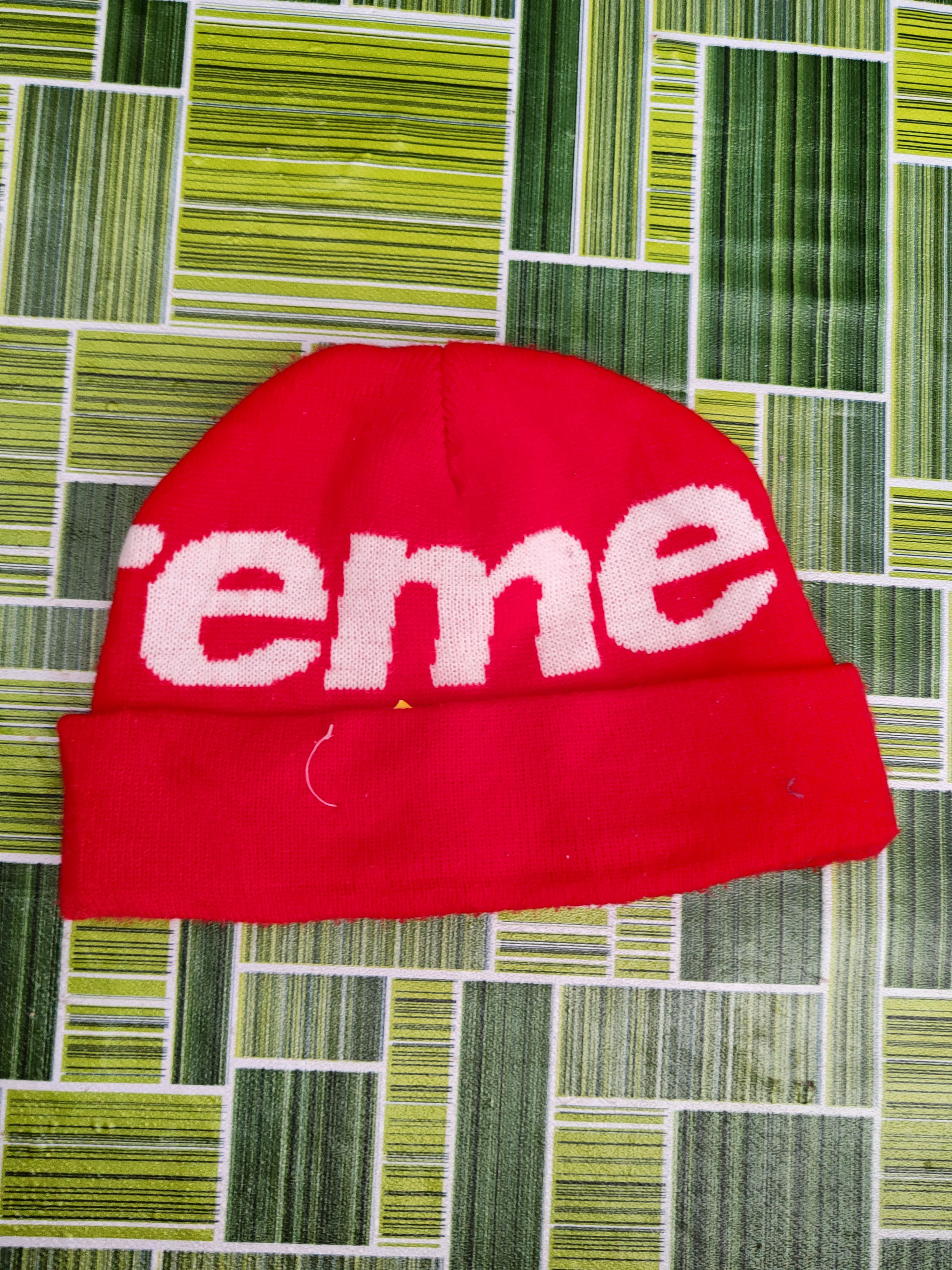 Supreme DL Supreme Red Knitwear Beanies #S2903 Size ONE SIZE - 1 Thumbnail