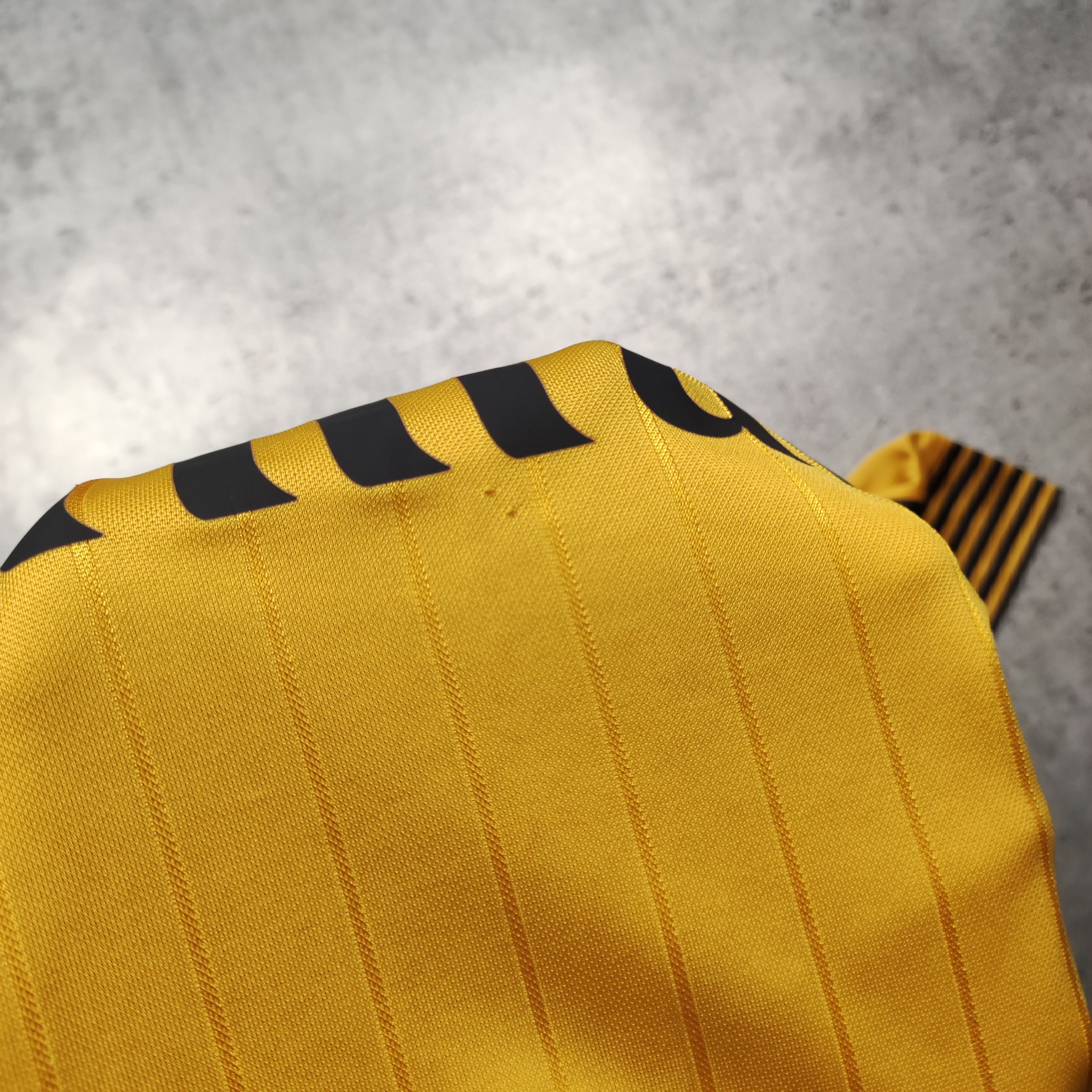 Puma RARE Puma x Arsenal London 2017/18 Away Footblal Jersey Size US M / EU 48-50 / 2 - 7 Thumbnail