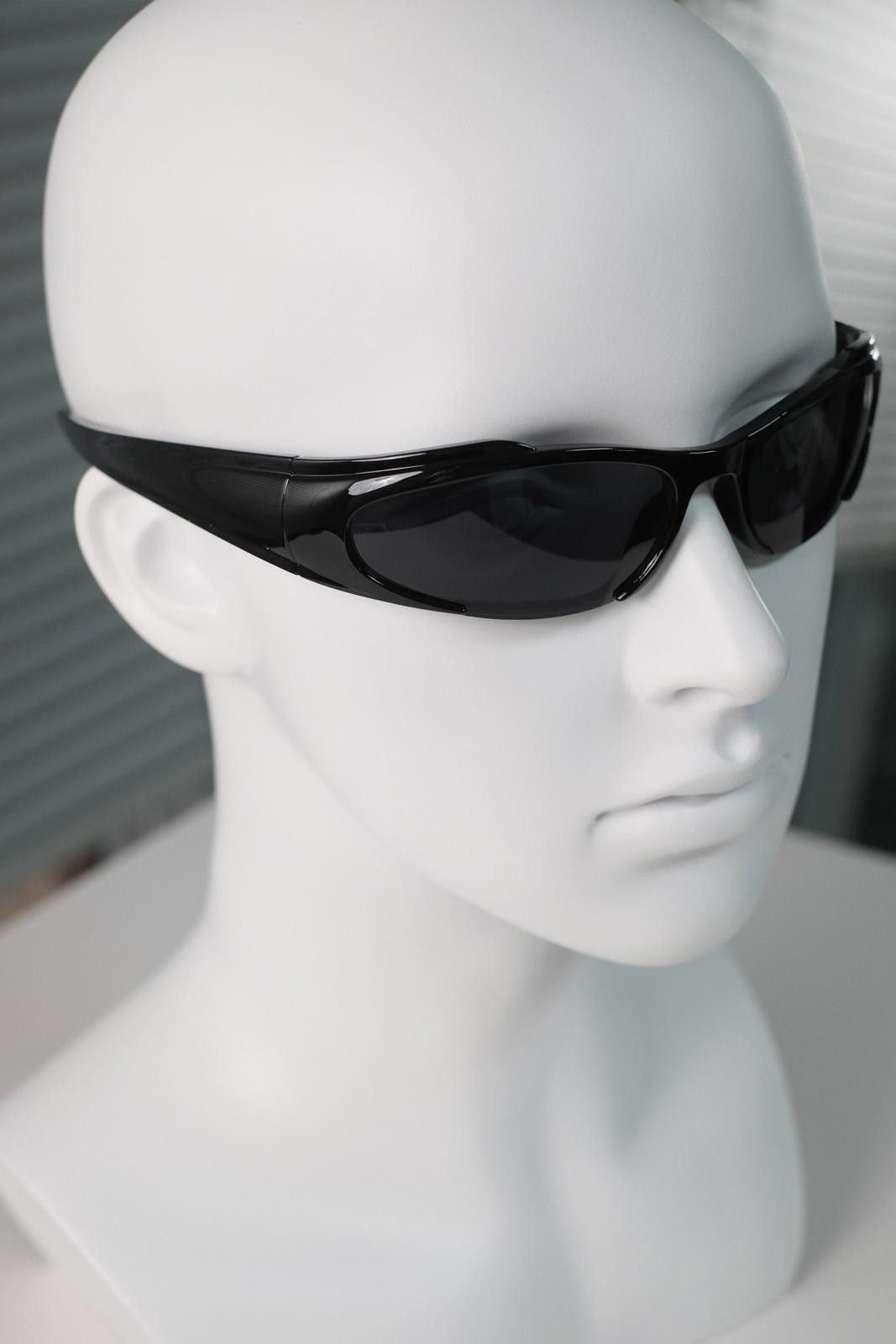 Other Rare Y2k Vtg Futuristic Cat Eye Black Sunglasses Unisex OS Size ONE SIZE - 4 Thumbnail