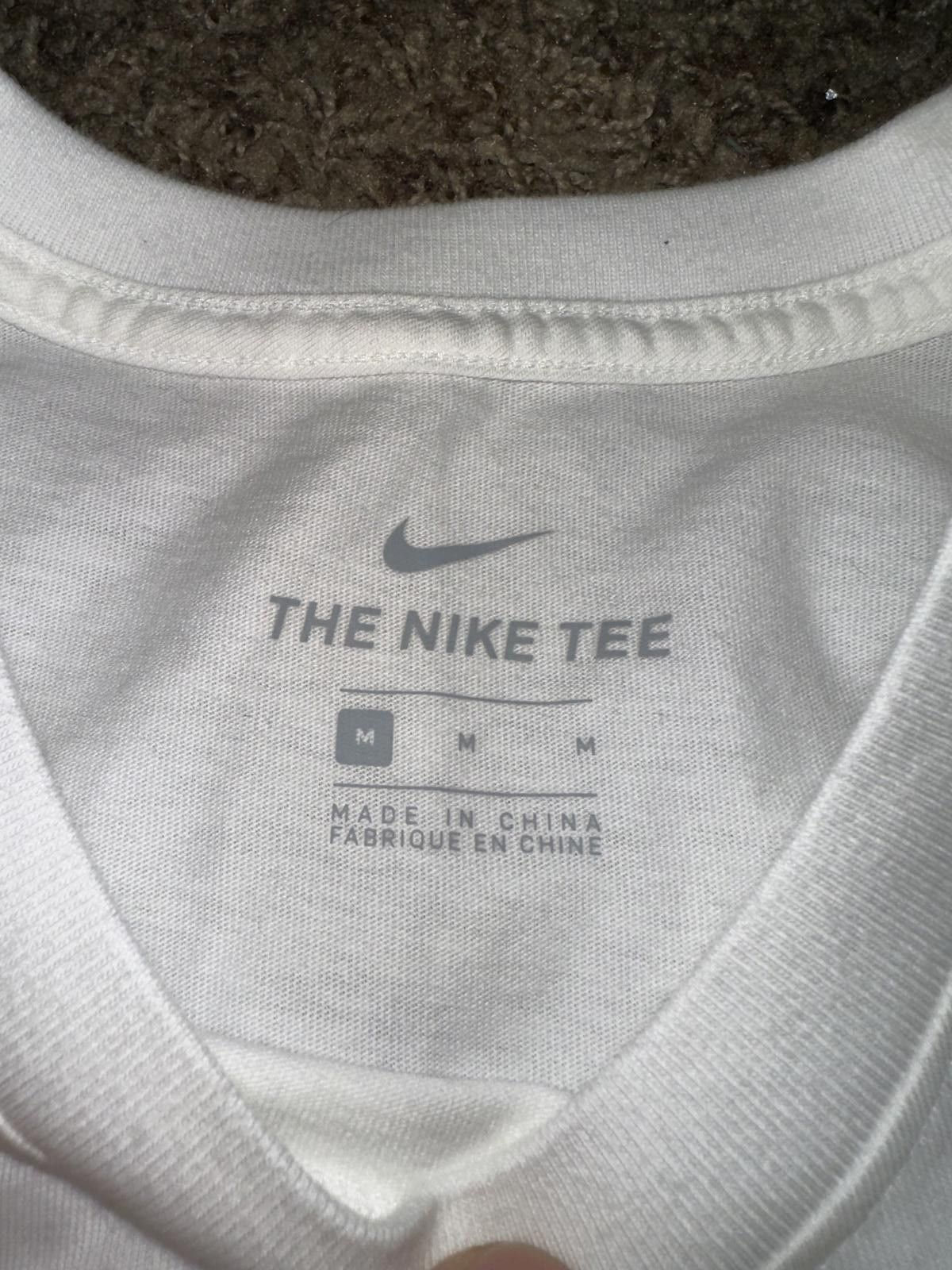 Nike Nike Men’s Rare Air The Son Of Man Painting White T-Shirt Sample Size US M / EU 48-50 / 2 - 3 Thumbnail