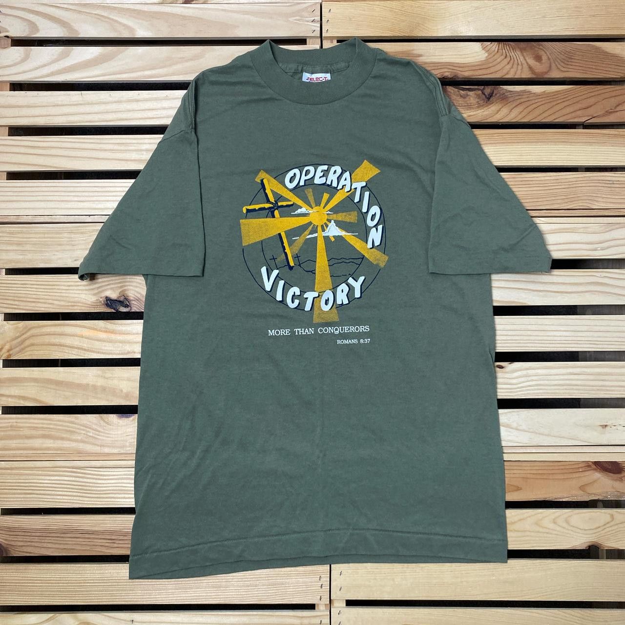TEE JAYS Vintage Romans 8:37 Green Bible Verse Jesus Tee Size Large Size US L / EU 52-54 / 3 - 1 Thumbnail