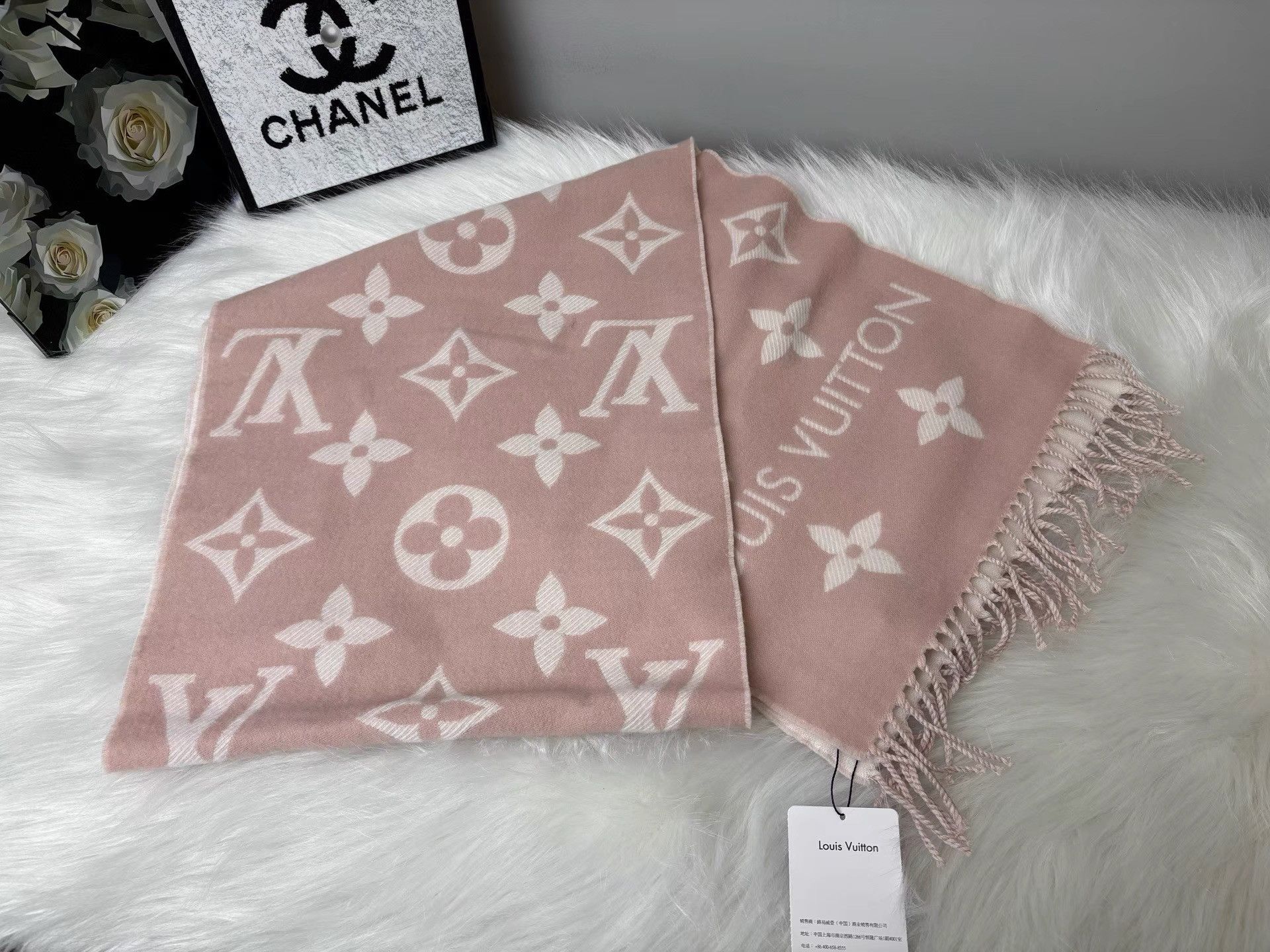 Louis Vuitton Louis Vuitton ESSENTIAL Wool Tassel Scarf K36 Size ONE SIZE - 3 Thumbnail
