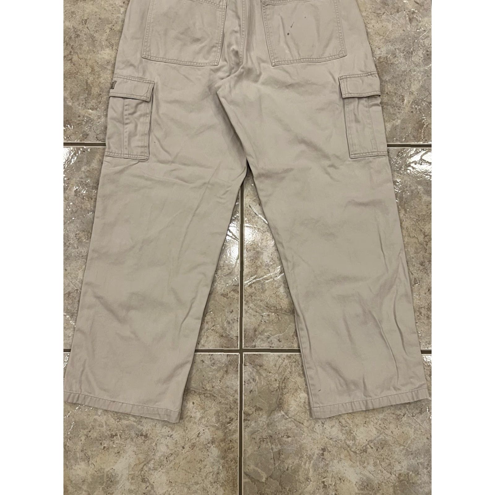 Wrangler WRANGLER Mens Cargo Pants Beige Twill Canvas Carpenter 5-Pocket Relaxed Cargo Pants 36X32 Mens Regular 36 Beige Stone Casual Workwear Size US 36 / EU 52 - 2 Thumbnail