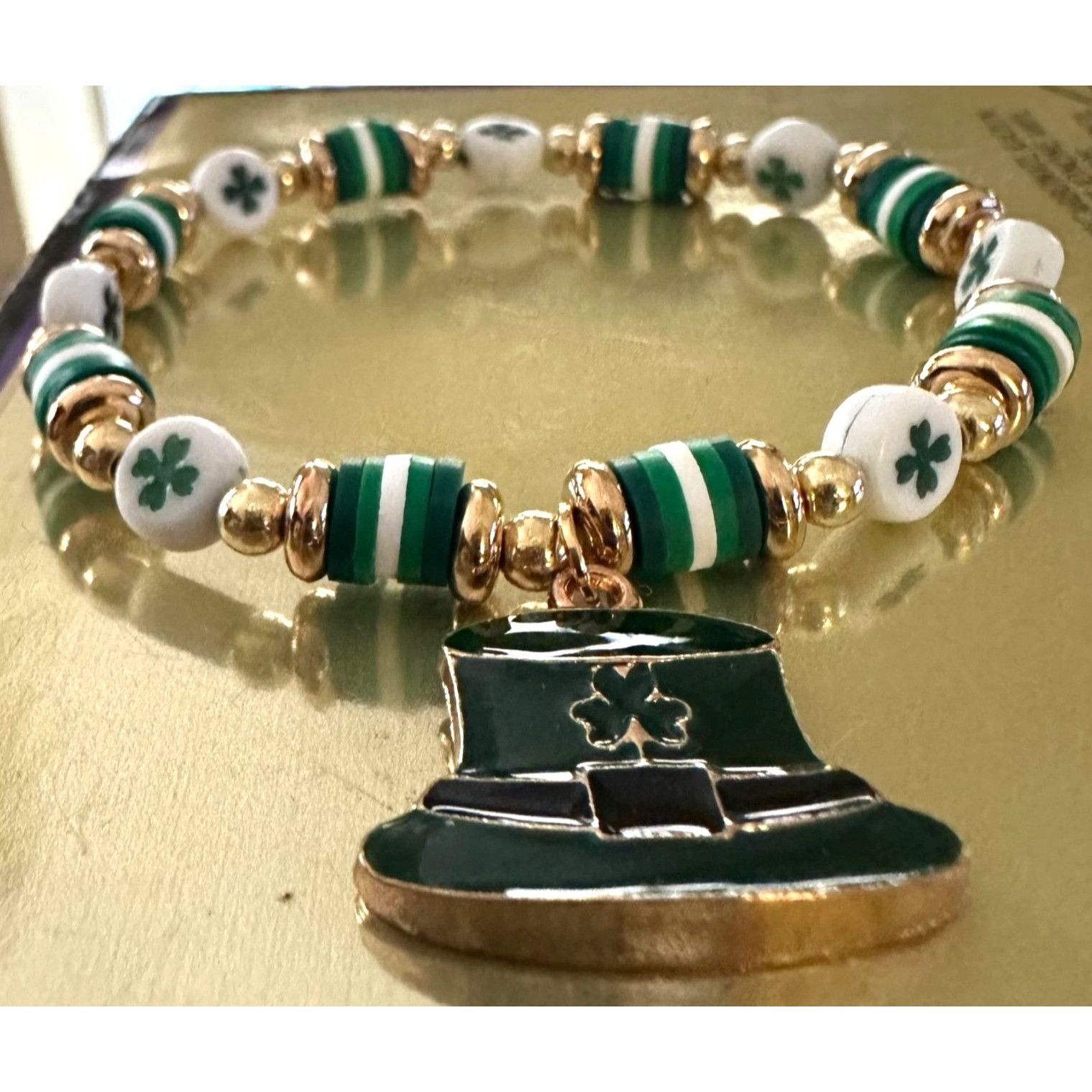 Handmade St Patricks Day Bracelet New Beaded Leprechaun Har Shamrock Size ONE SIZE - 10 Thumbnail
