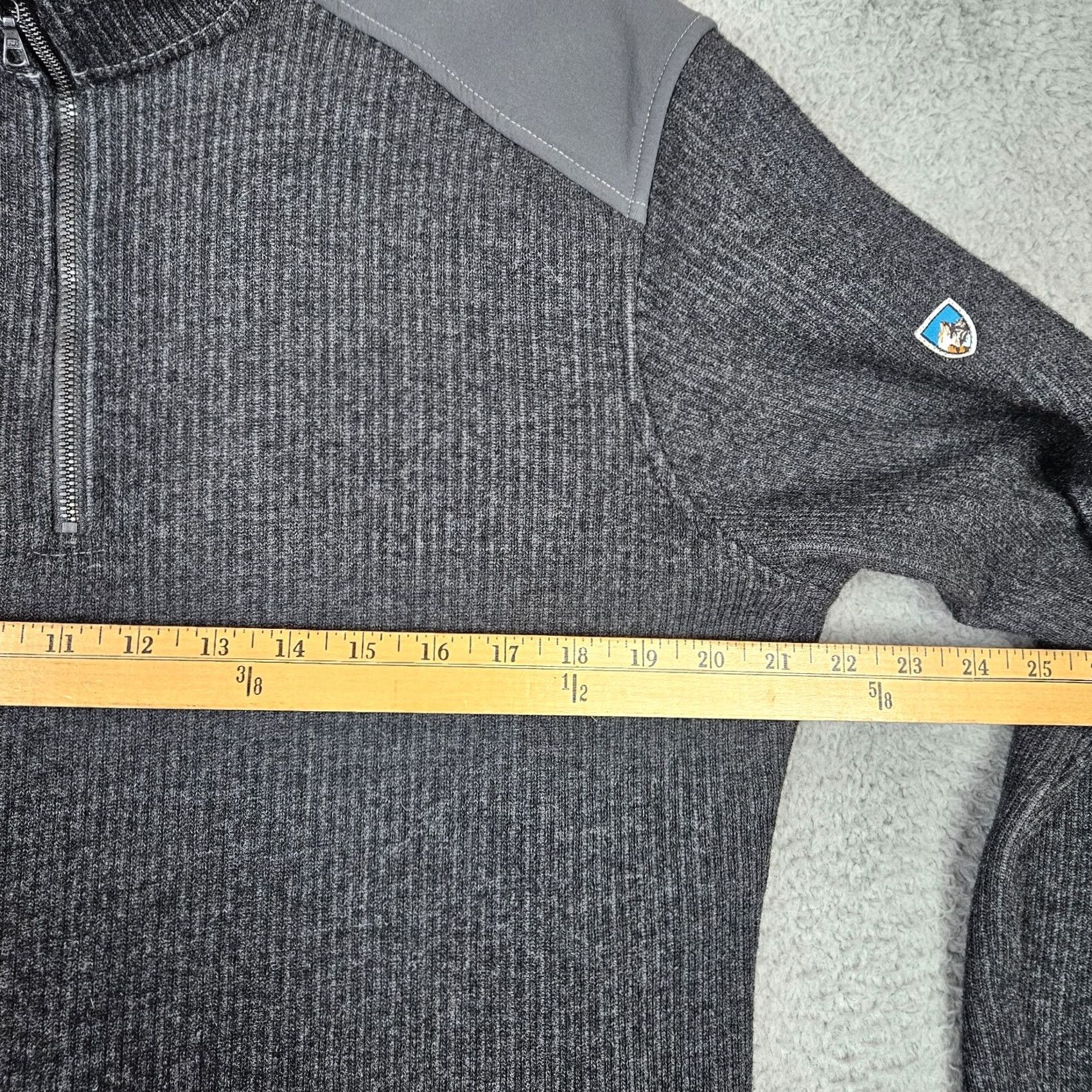 Vintage KUHL Gray Chianti Fleece Mens Sweater Long Sleeve 1/4 Zipper Size L Gray NI Clothing pullover crew neck adult Regular All Seasons 90s? Size US L / EU 52-54 / 3 - 5 Thumbnail
