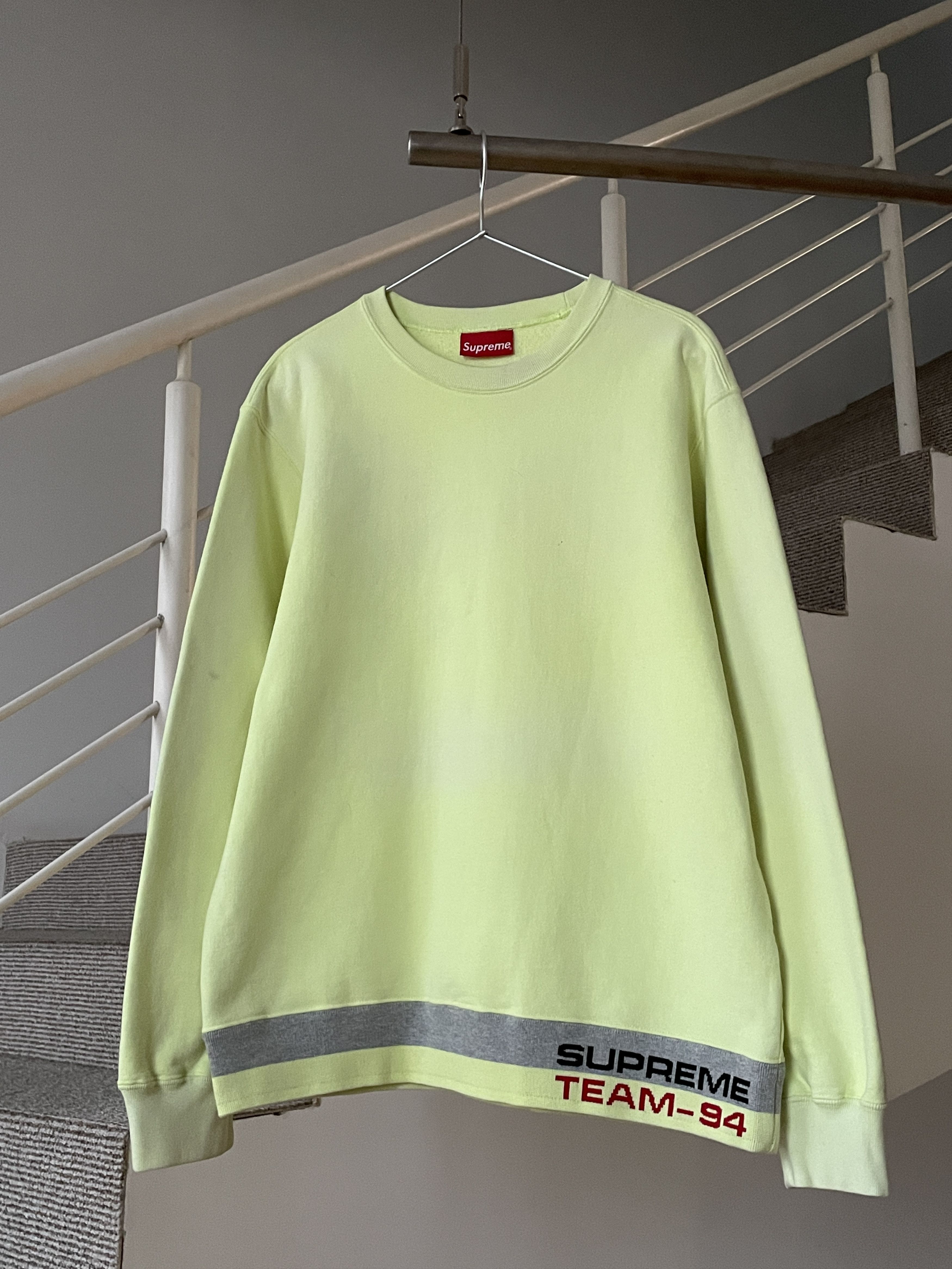 Vintage 2024 SUPREME team crewneck