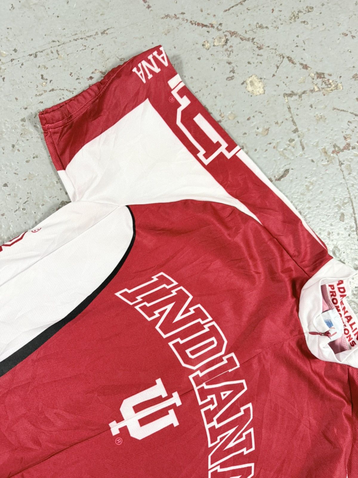 Other Vintage Indiana U Biking Jersey Size US L / EU 52-54 / 3 - 8 Thumbnail