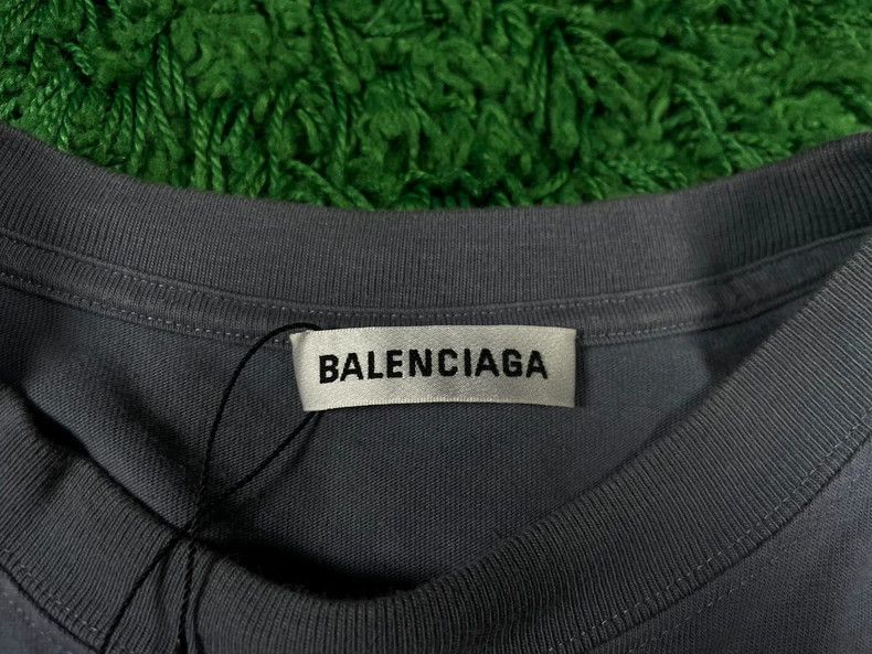 Balenciaga Balenciaga Gray portrait short sleeve XL size Size US XL / EU 56 / 4 - 4 Thumbnail