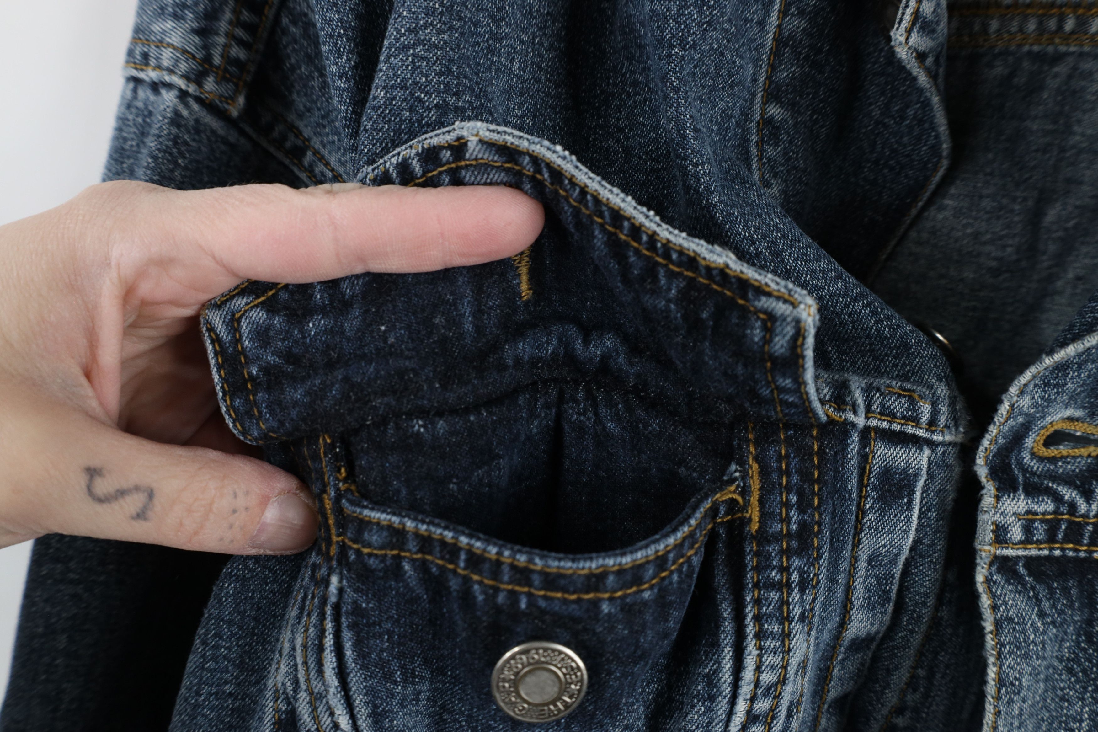 Gap × Vintage Vintage 90s Gap Denim Jean Trucker Jacket Blue Cotton Size US M / EU 48-50 / 2 - 8 Thumbnail