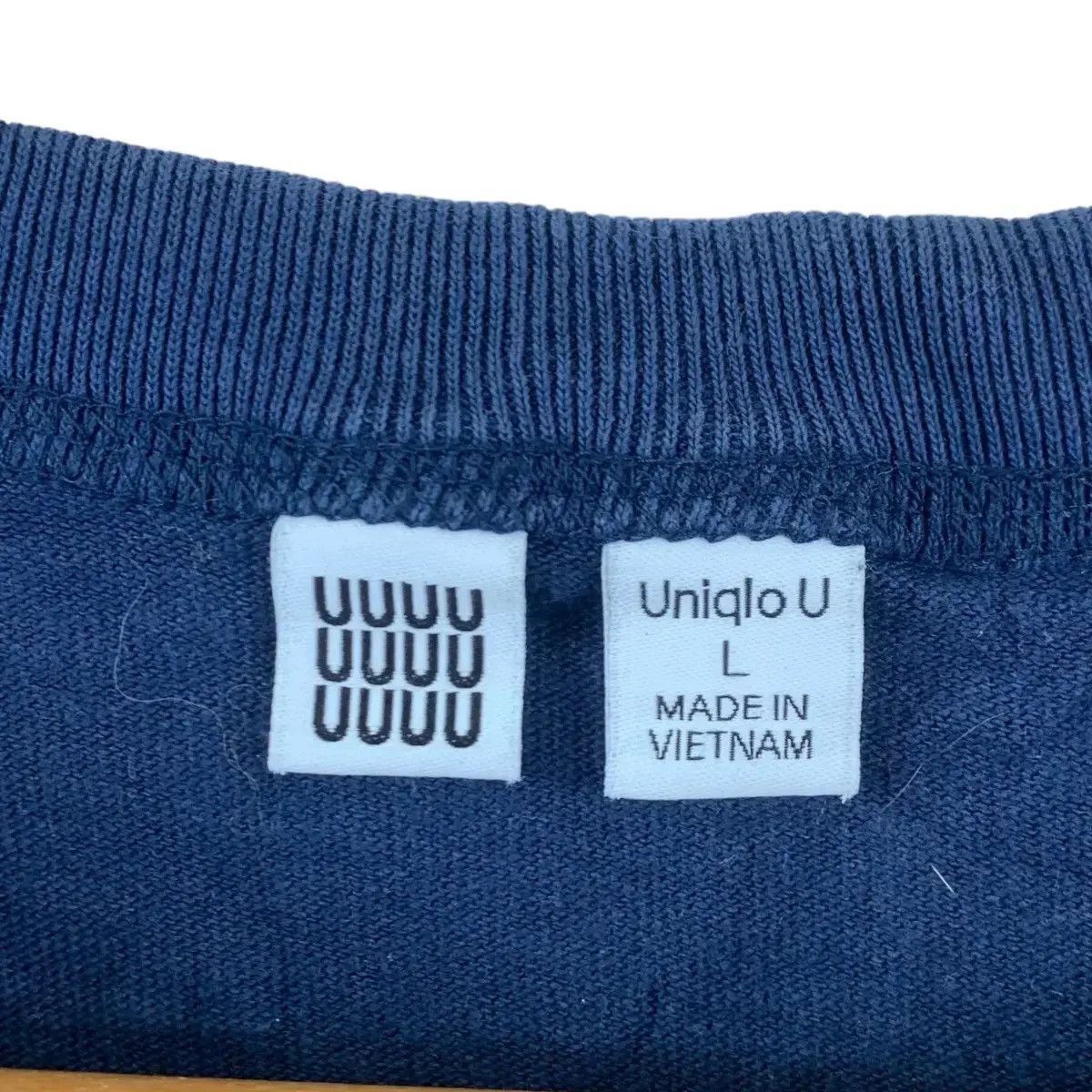 Uniqlo LEMAIRE x UNIQLO COLLECTION Plain Blue Tee Shirt Minimalist Size US L / EU 52-54 / 3 - 4 Thumbnail