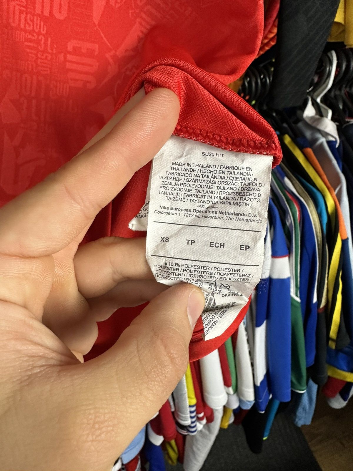 Nike ENGLAND 2020 2021 TRAINING FOOTBALL SHIRT SOCCER JERSEY NIKE Size US XS / EU 42 / 0 - 3 Thumbnail