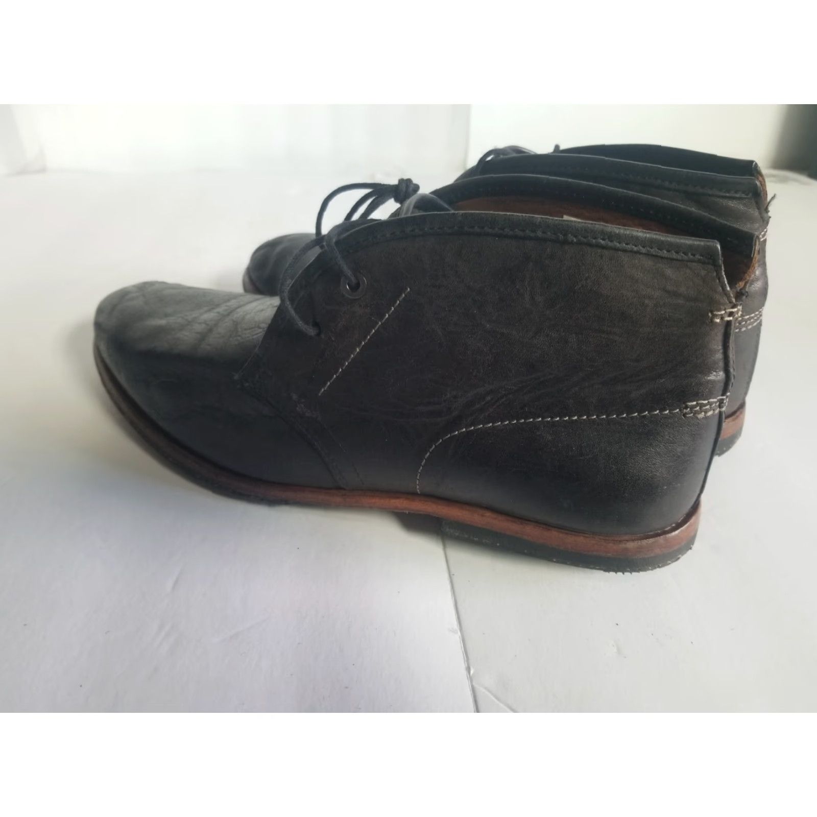 Timberland Timberland Boot Company Chukka Boot Ankle Lace Up Black Size 9 Men Leather Upper Leather Outsole Boot Modern Wodehouse Size US 9 / EU 42 - 4 Thumbnail