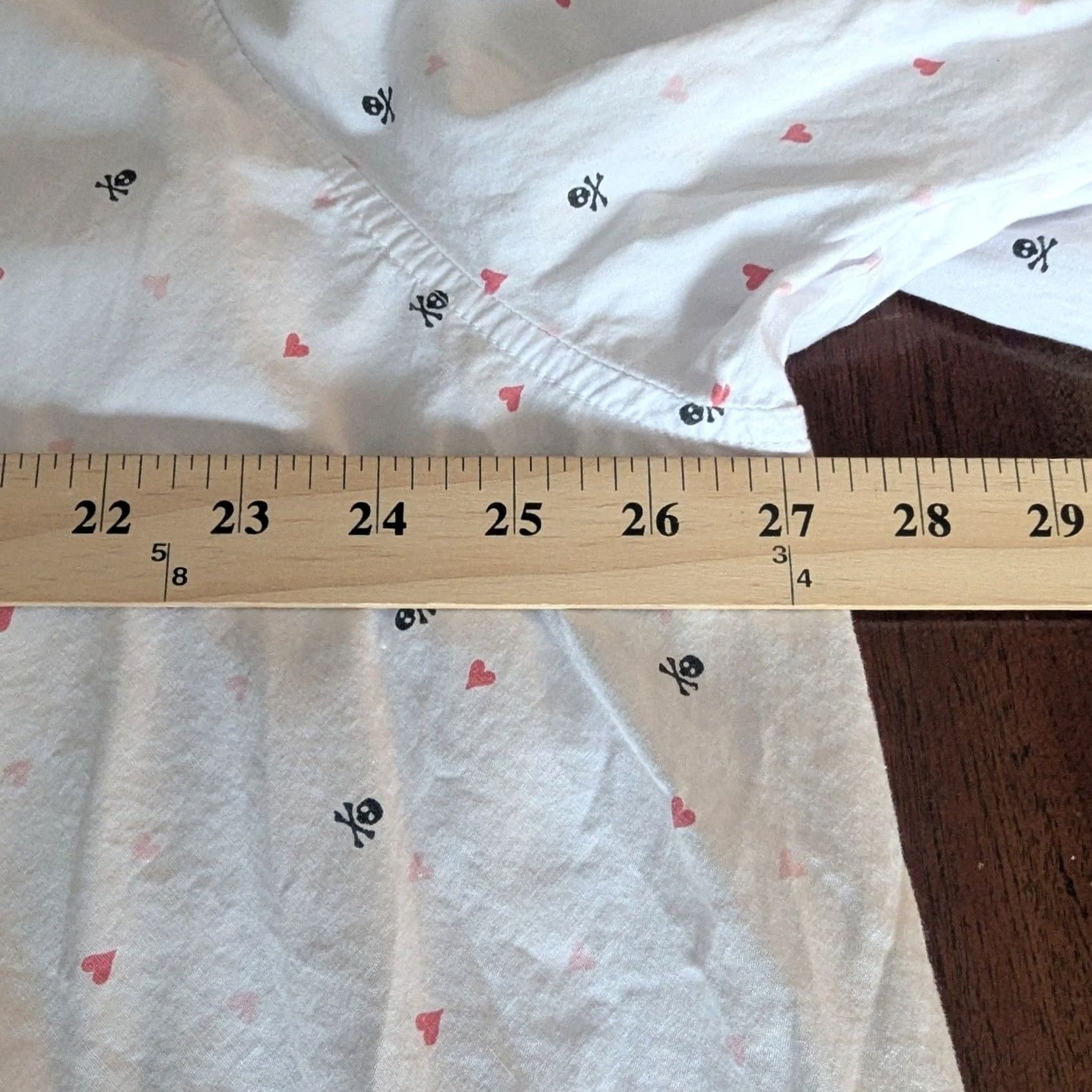 Vintage Lane Bryant Tunic Top Plus 26W White Button-Up Skull & Crossbones Hearts Print Cotton Long Sleeve Casual Workwear Womens Size 4XL / US 24-26 - 6 Thumbnail