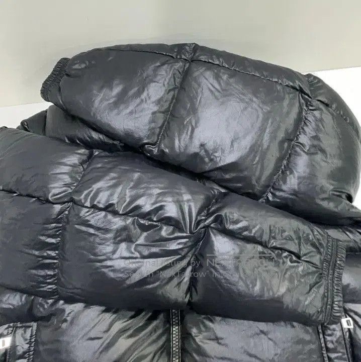 Moncler Moncler Montbeliard Hooded Short Down Jacket. Size US S / EU 44-46 / 1 - 6 Thumbnail