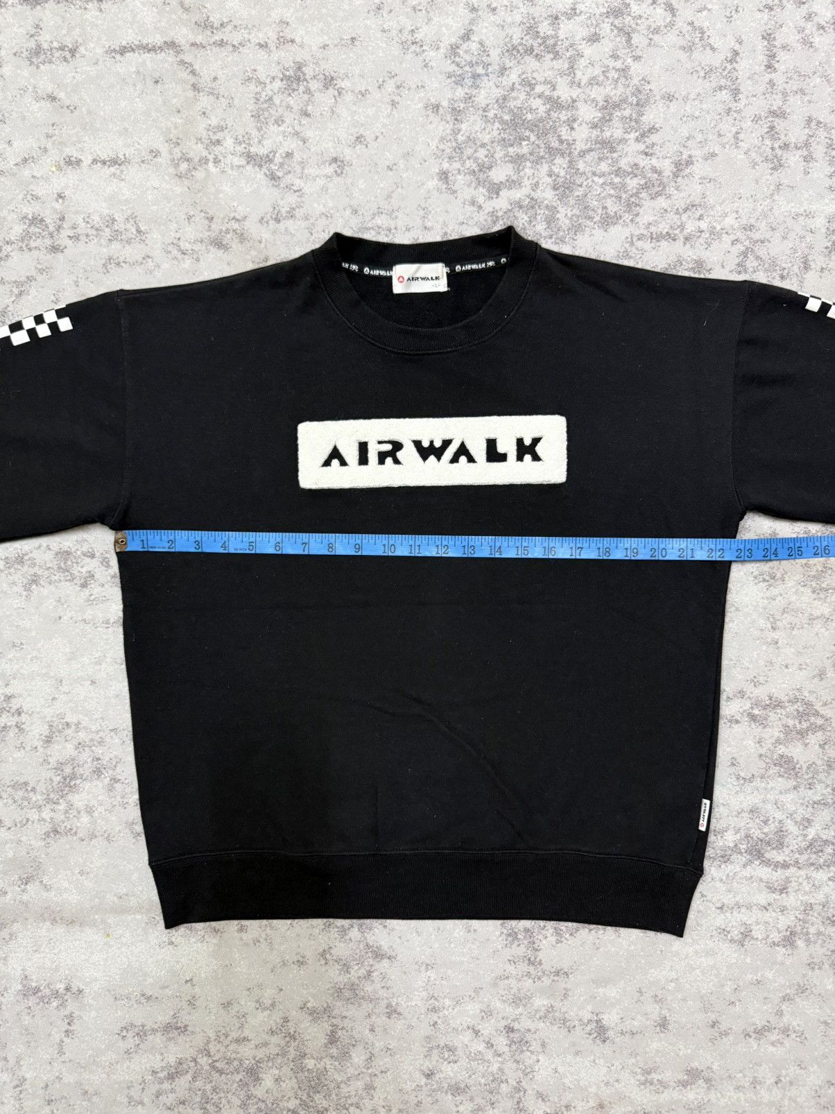 Airwalk Vintage Airwalk Velvet Logo Chekered Sleeve Graphic Sweat Size US M / EU 48-50 / 2 - 14 Thumbnail