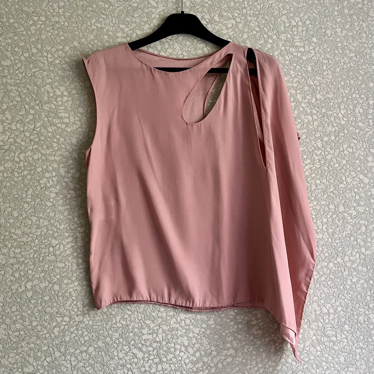 Gucci SS02 Cutout Silk Top Size S / US 4 / IT 40 - 2 Thumbnail