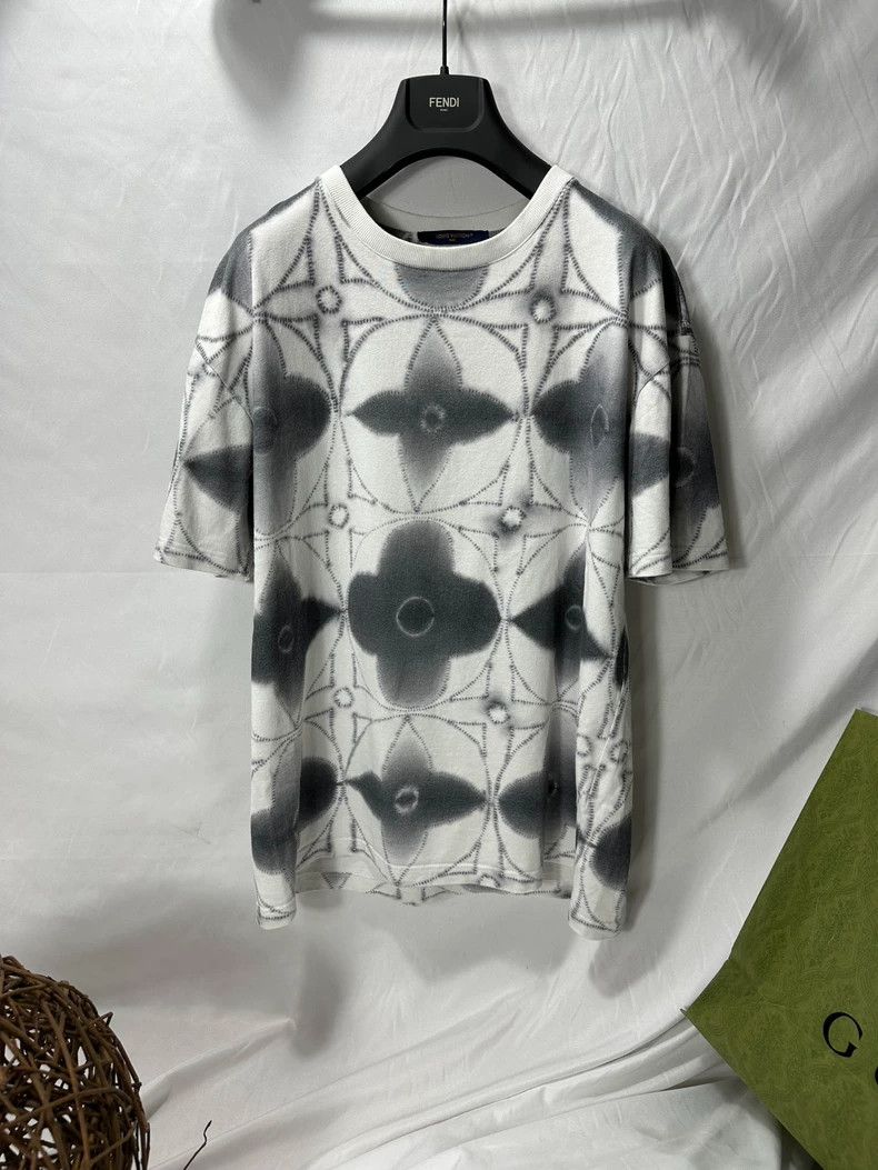 Louis Vuitton Louis Vuitton SS23 skein printed crewneck pullover short sl Size US XL / EU 56 / 4 - 1 Thumbnail