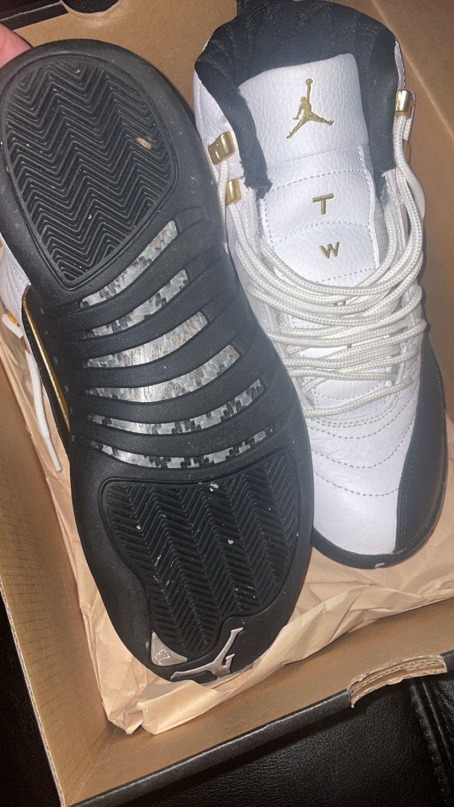 Jordan Brand Retro 12 taxis Size US 8 / EU 41 - 2 Thumbnail