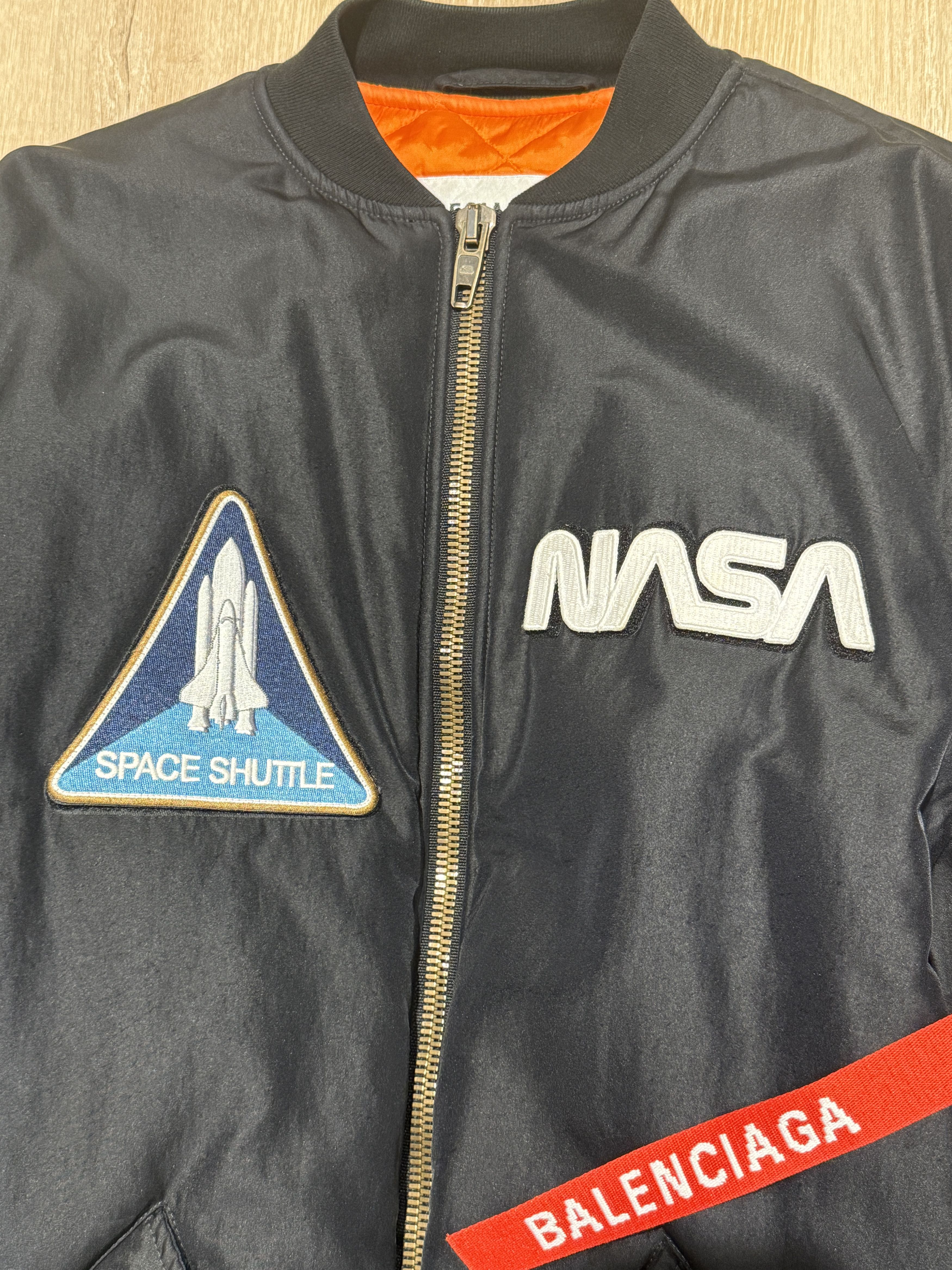 Balenciaga Balenciaga x NASA FW21 Bomber Jacket Size US XXS / EU 40 - 2 Thumbnail