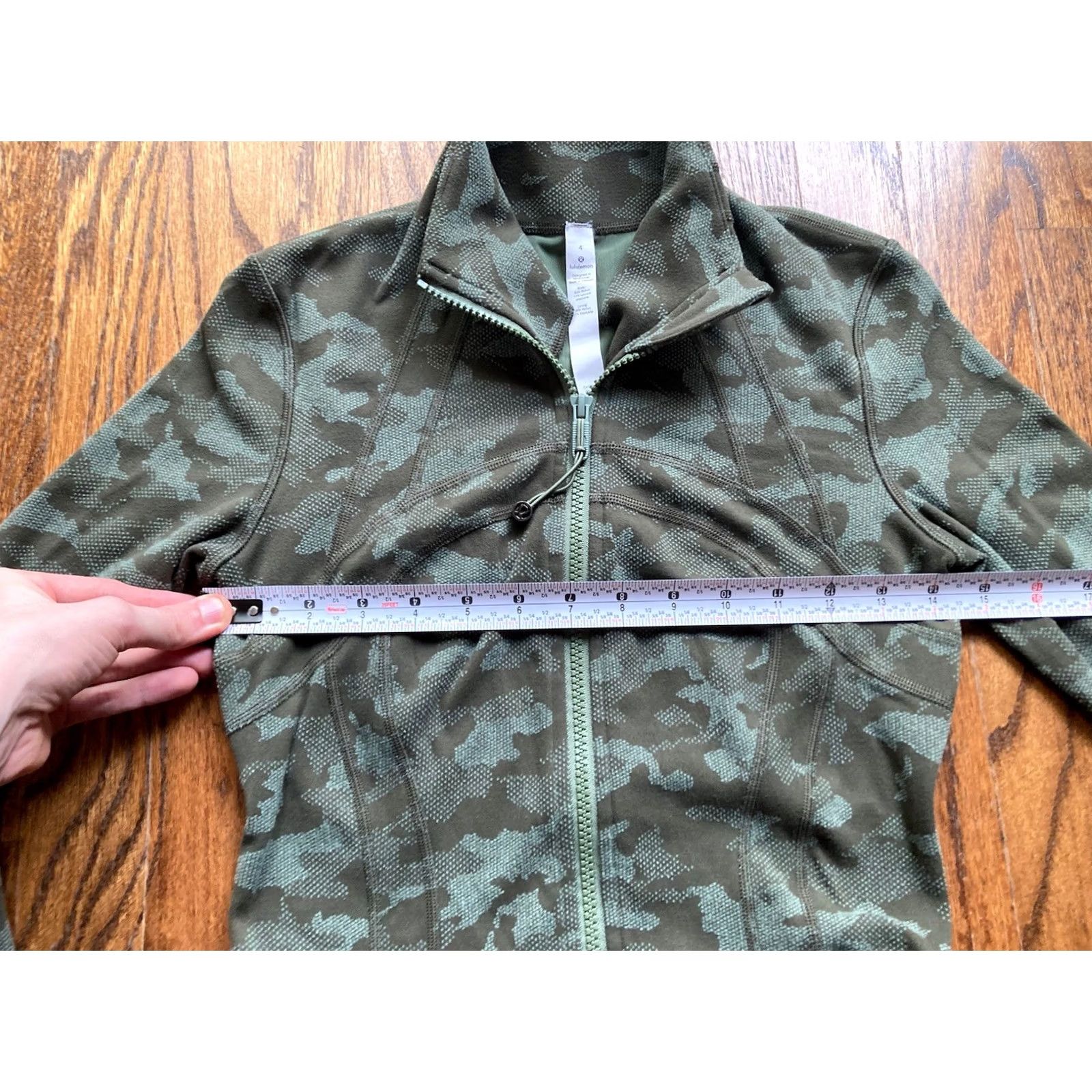 Lululemon Lululemon Define Jacket Womens Size 4 Camouflage Olive Green Full Zip Heritage Nylon Green Womens Size S / US 4 / IT 40 - 6 Thumbnail