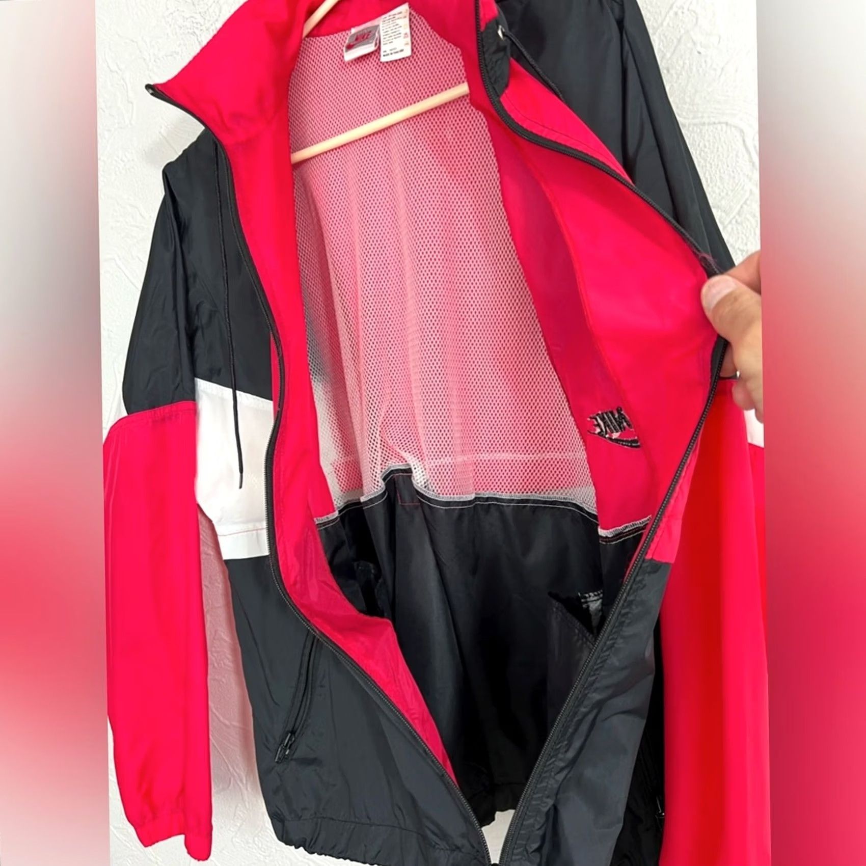 Nike VINTAGE Nike Jacket Windbreaker HOODED MEDIUM 1990’s VTG Rare CLEAN Womens Black Polyester Size M / US 6-8 / IT 42-44 - 7 Thumbnail