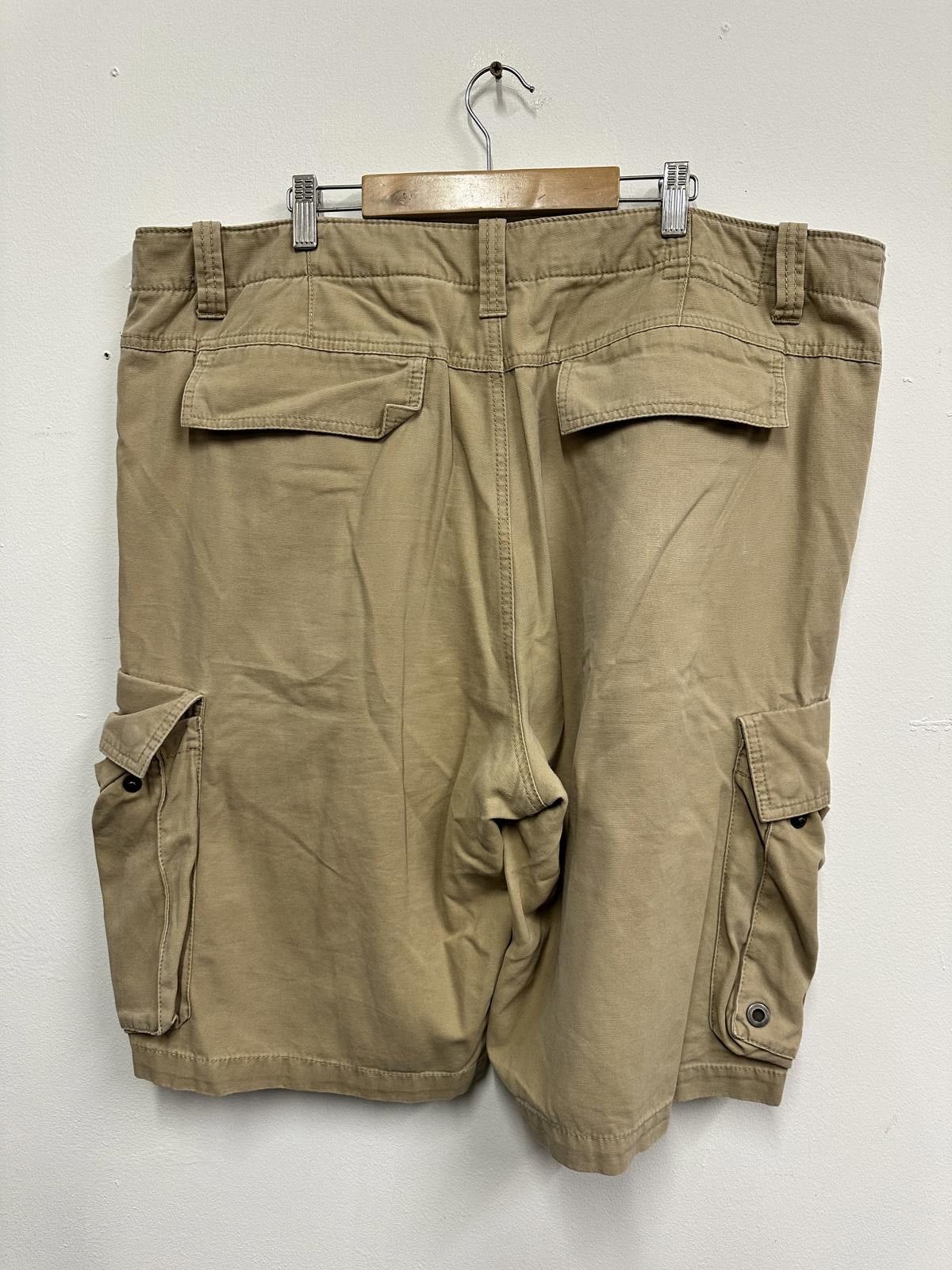 Timberland Timberland Stratham Issue Khaki Cargo Shorts Waist 40 Size US 40 / EU 56 - 1 Thumbnail