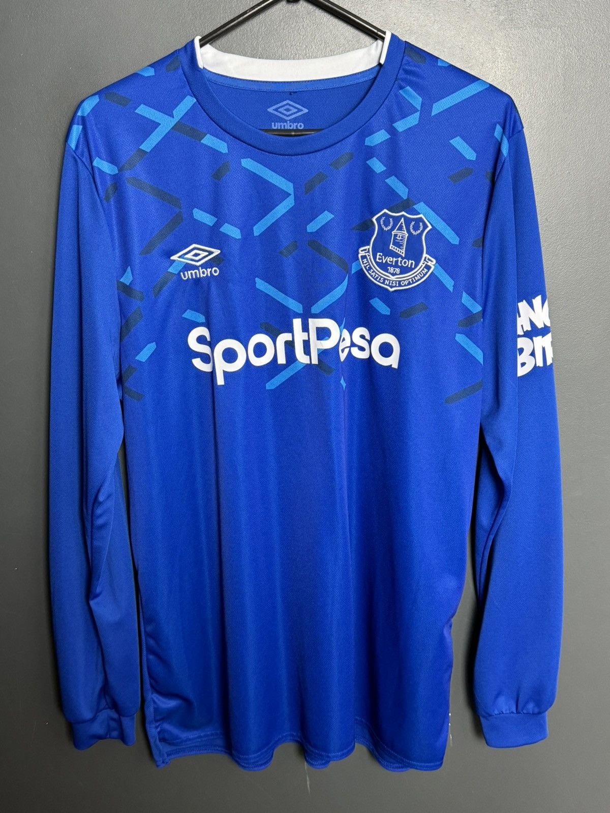 Umbro Everton 19/20 Home Football Long Sleeve Jersey Size US XL / EU 56 / 4 - 1 Thumbnail