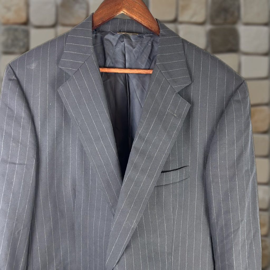VINTAGE Brooks Brothers Blazer Mens 43R Navy Pinstripe Wool Two-Button Front 2 Button Notch Lapels Regular Suit Jacket USA Blue
