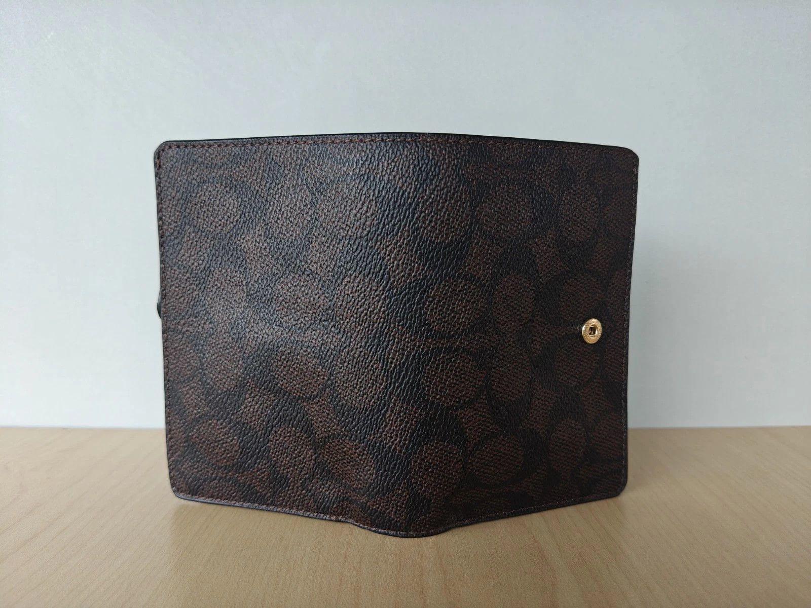 Coach Coach Medium Corner Zip Wallet In Signature T/1015 Size ONE SIZE - 7 Thumbnail