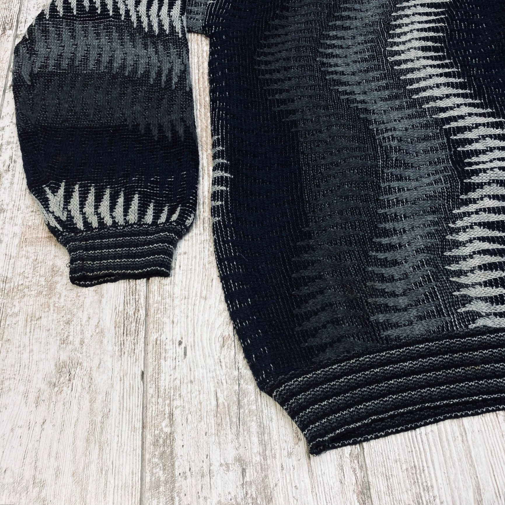 Vintage VINTAGE Evoluzione Sweater Mens Large Black Gray Grandpa Wool Blend Italy 7402 Size US L / EU 52-54 / 3 - 3 Thumbnail