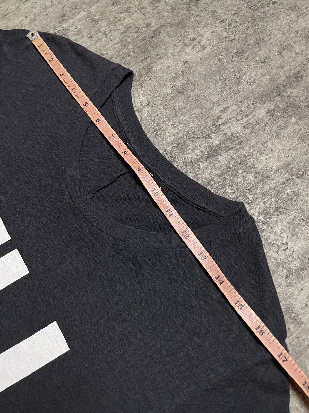 Undercover × Uniqlo Undercover x Uniqlo Big Logo Size US S / EU 44-46 / 1 - 9 Thumbnail