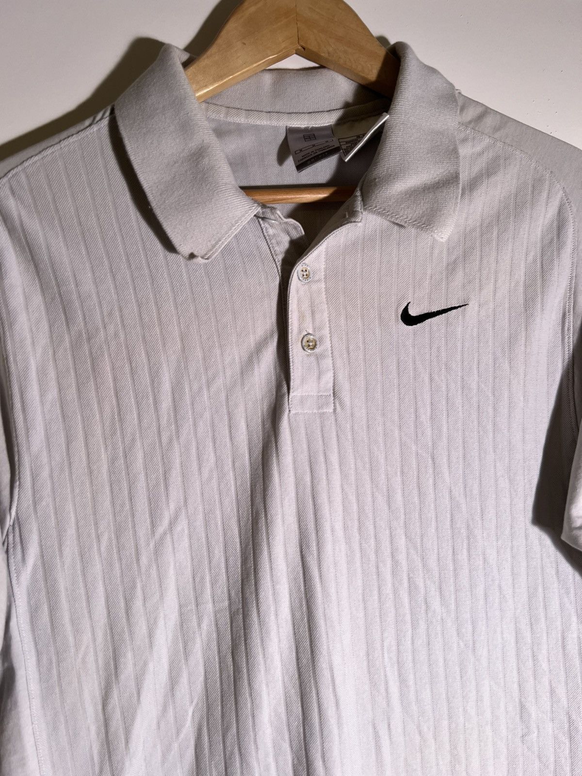 Vintage Y2K 2000’s VTG Vintage Nike Ribbed Retro Collared Polo Shirt Size US M / EU 48-50 / 2 - 3 Thumbnail