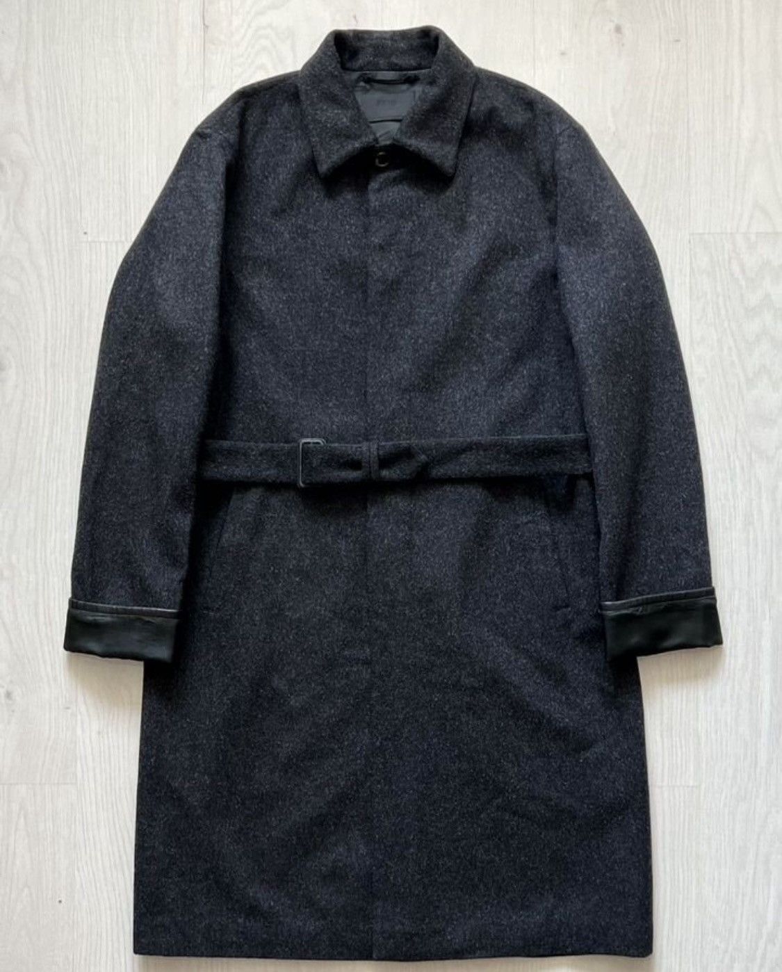 Prada Prada FW2009 Runway Wool Belt Detail Heavy Coat Size US L / EU 52-54 / 3 - 2 Thumbnail