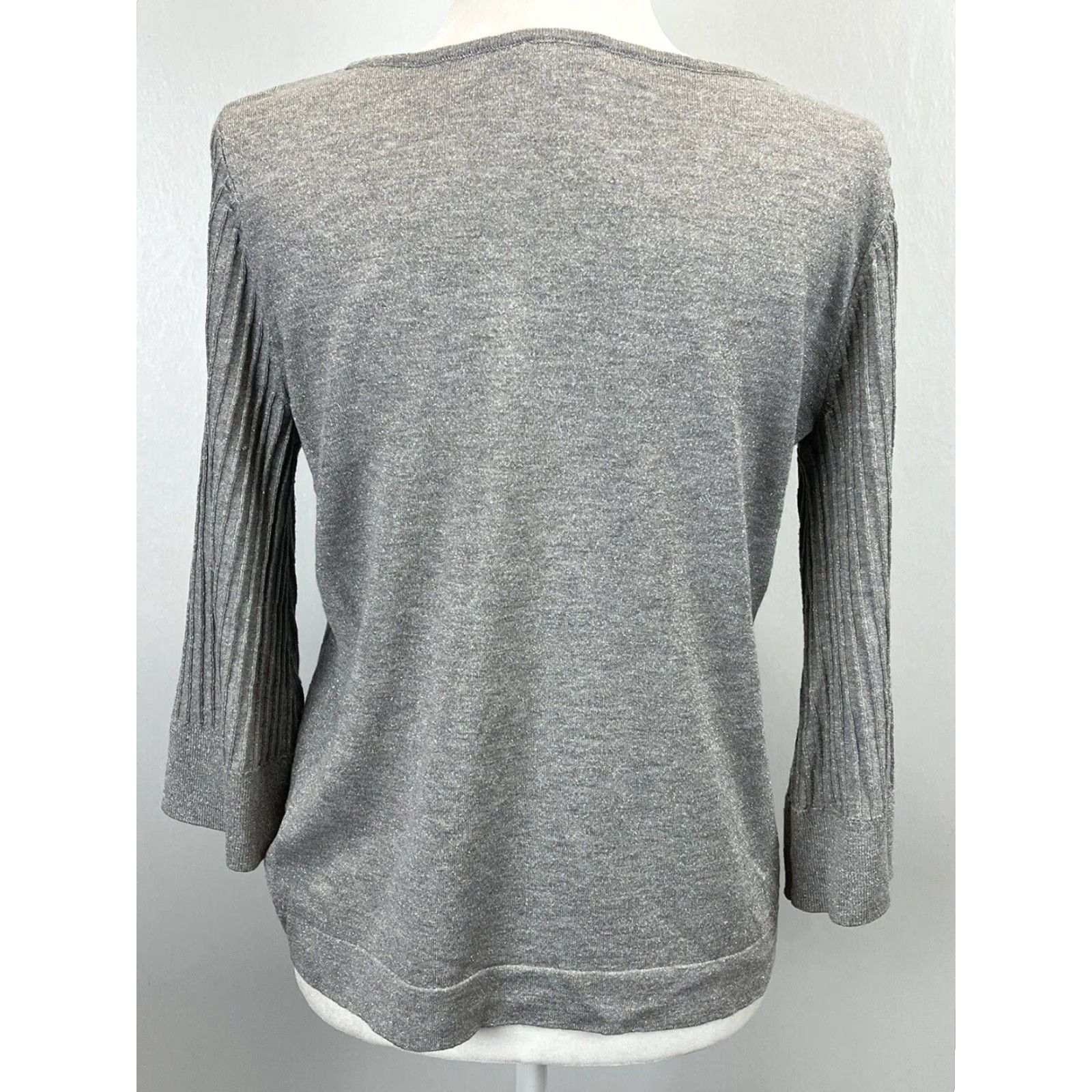 Talbots VINTAGE Talbots Silver Metallic Sweater Petite Medium Pullover 3/4 Sleeve Knit Womens Size M / US 6-8 / IT 42-44 - 2 Thumbnail