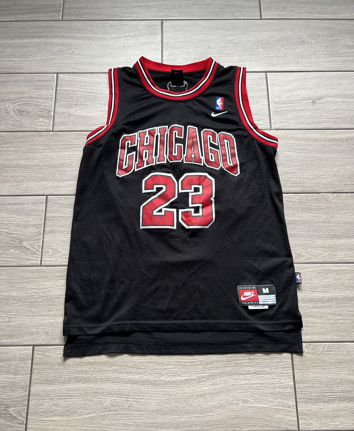 Jordan Brand × Nike × Vintage Vintage Nike NBA Bulls Jordan 23 Jersey Tee Tank 90s Size US M / EU 48-50 / 2 - 2 Thumbnail