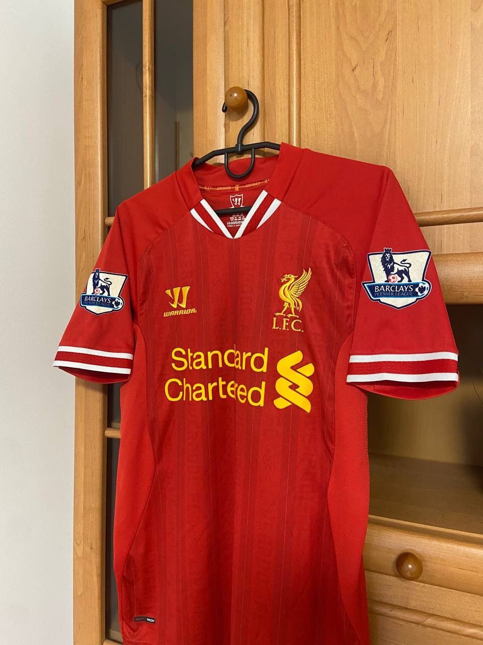 Warrior Warrior Liverpool Premier League Gerrard #8 Red Jersey Size US S / EU 44-46 / 1 - 3 Thumbnail