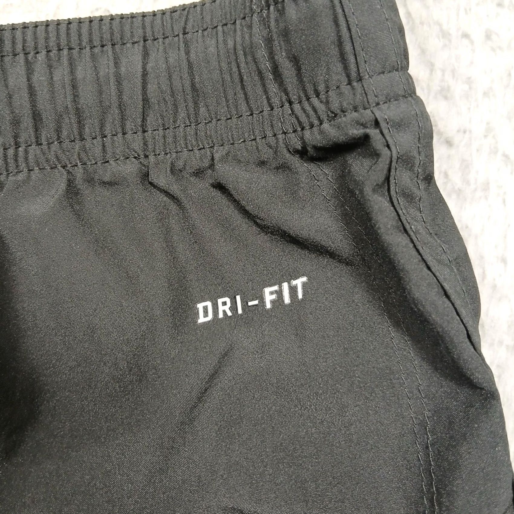 Nike Nike Dri-FIT Running Shorts Women Medium Black Athletic Drawstring Size 32" / US 10 / IT 46 - 4 Thumbnail