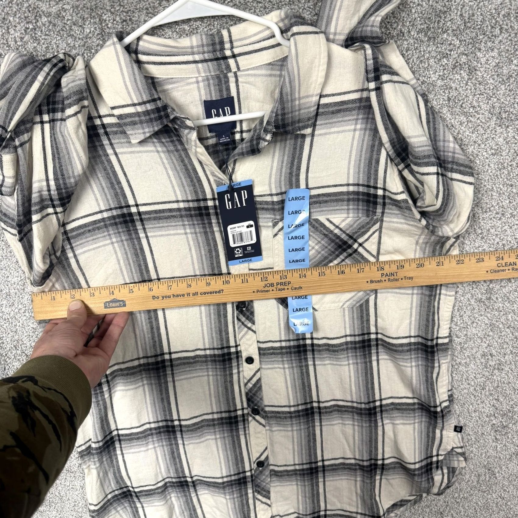 Gap Gap Button Up Shirt L Flannel Plaid Black White Cozy Fall Cabincore Granola Soft Women Button-Up Shirt L Multicolor Plaid Fall Women Size L / US 10 / IT 46 - 4 Thumbnail