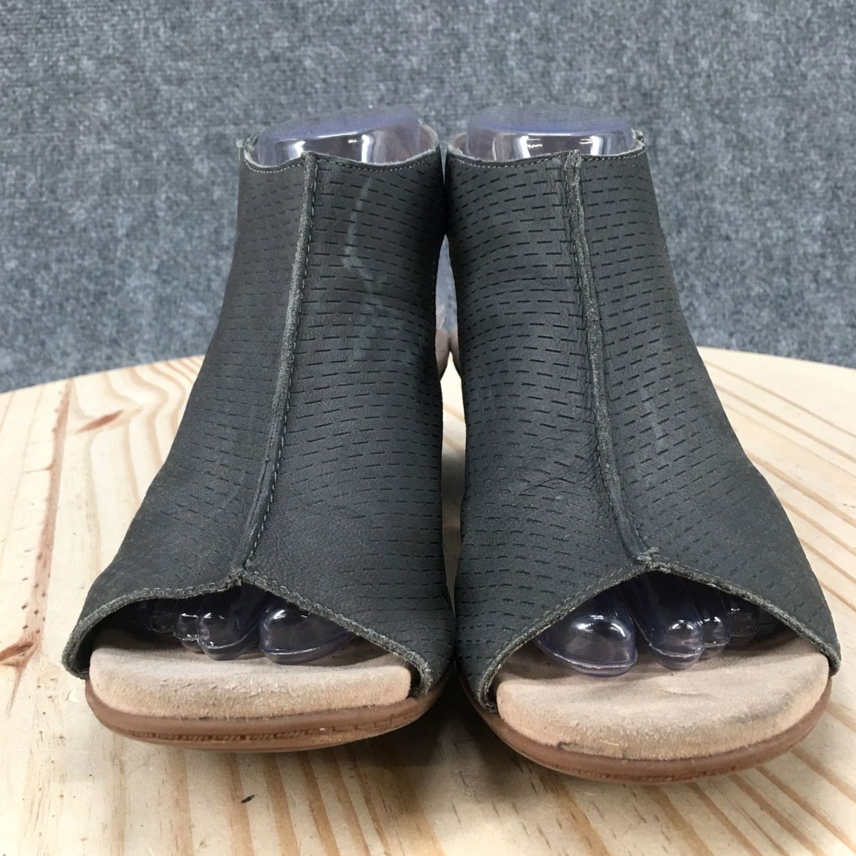 Clarks Clarks Slingback Womens Gray Sandals Valerie James Peep Toe Block Heels Size US 8 / IT 38 - 7 Thumbnail