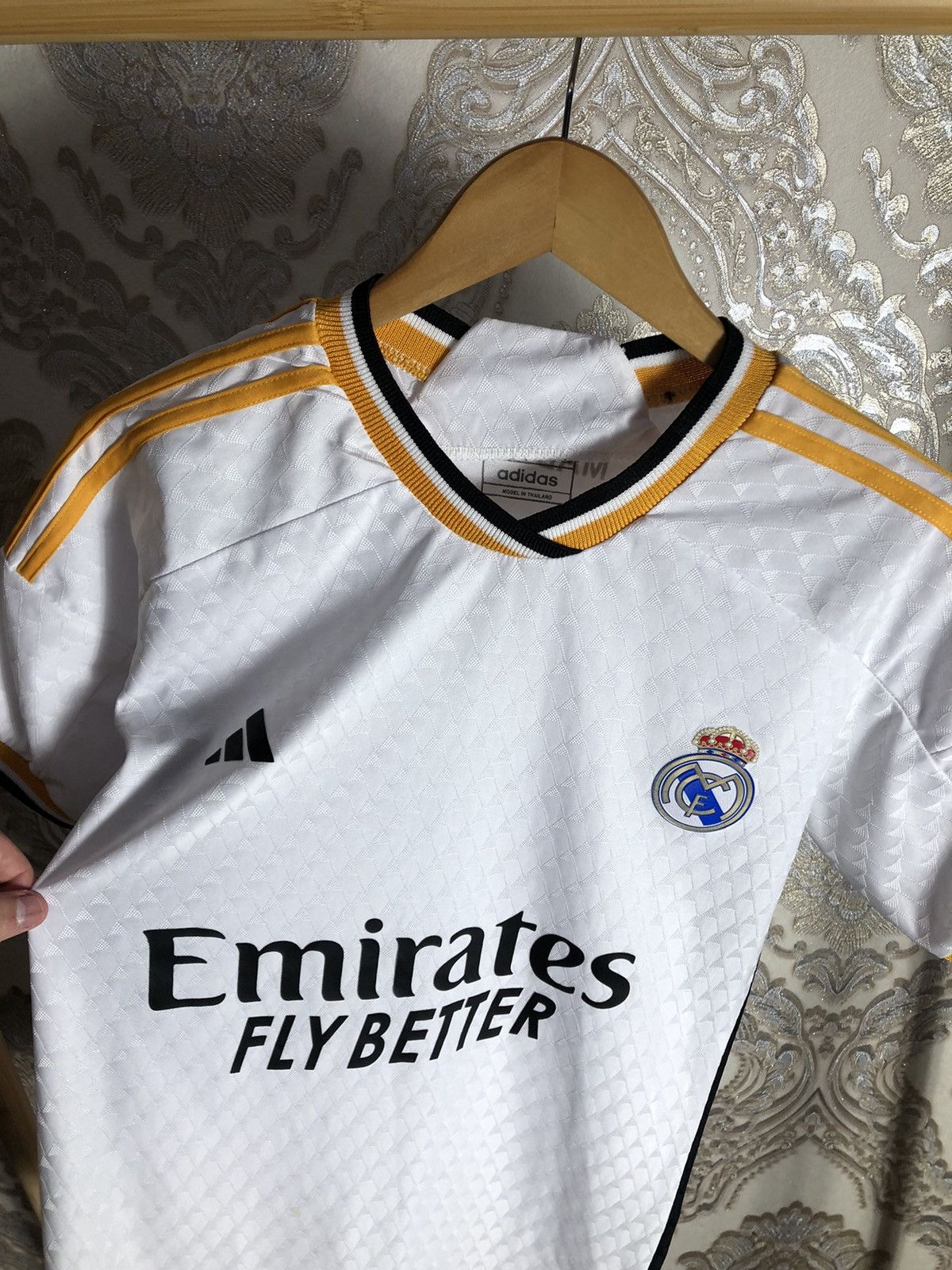 Adidas VERY RARE ADIDAS FC REAL MADRID SPAIN SOCCER JERSEY Y2K 90s Size US L / EU 52-54 / 3 - 3 Thumbnail