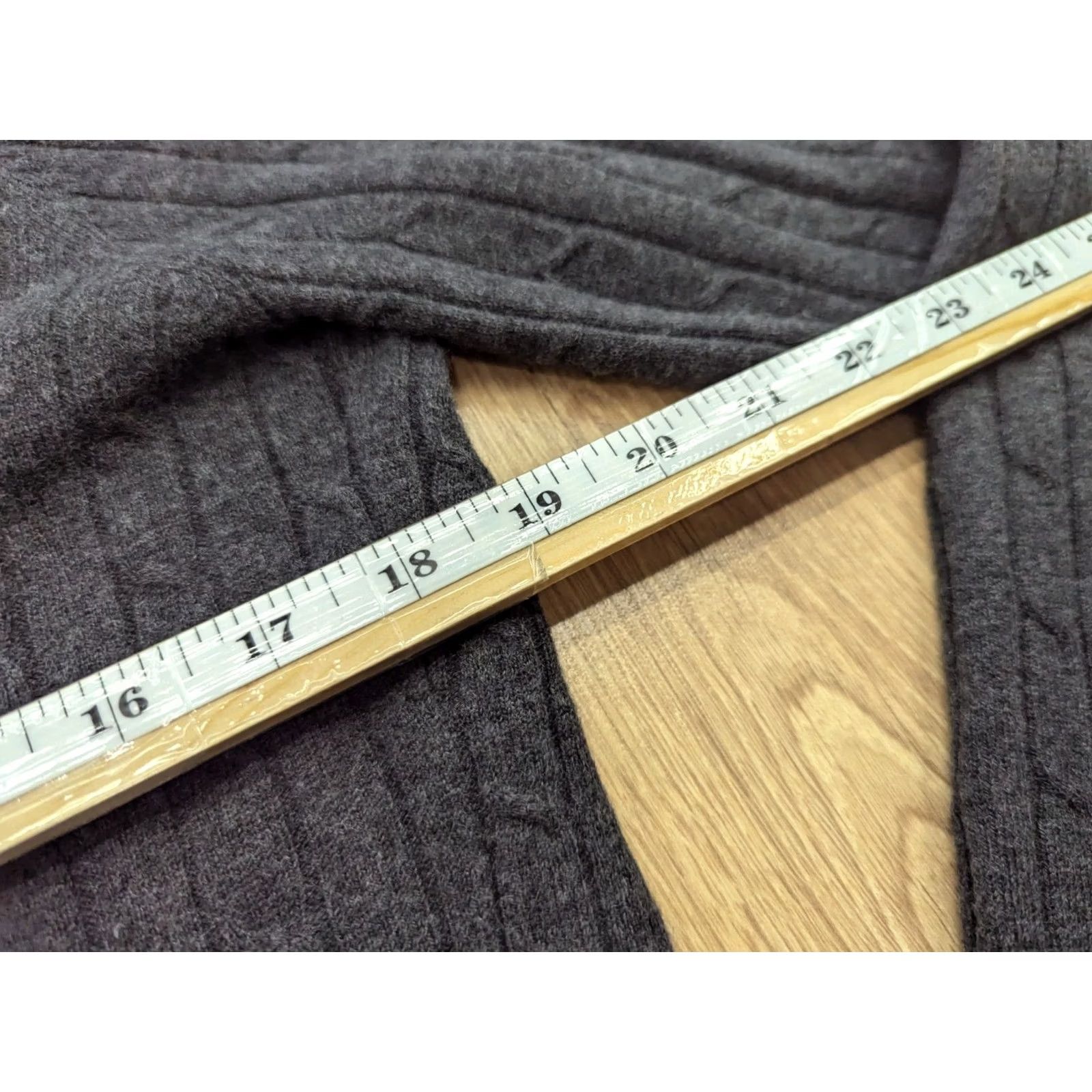 Gant GANT Mens Jumper XL Wool Gray V Neck Sweater Pullover Knit Casual Men Size XL Gray Wool V-Neck Sweater Mens Jumper Size US XL / EU 56 / 4 - 4 Thumbnail