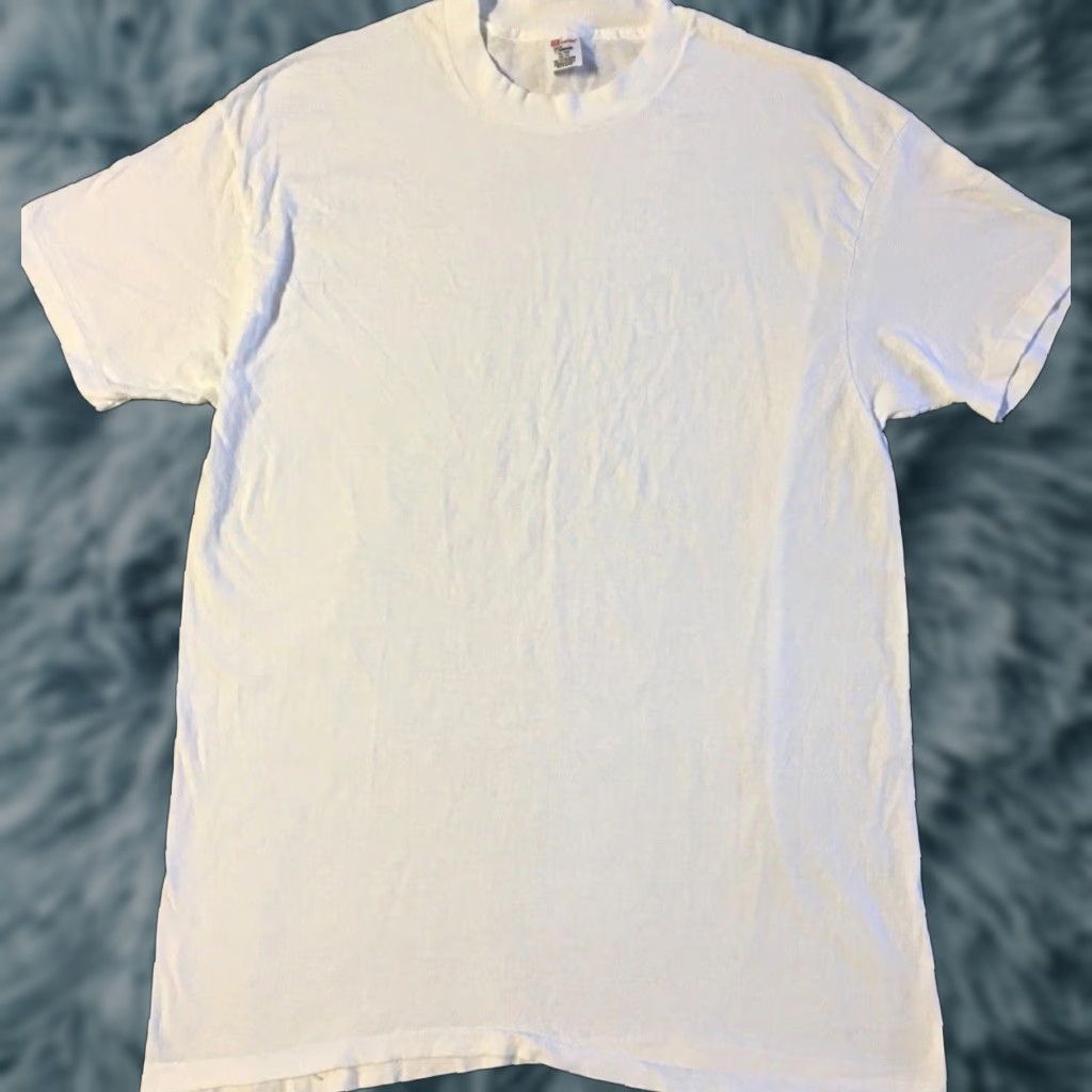 Hanes VINTAGE Hanes Shirt XL White 80s 90s Faded Grunge Biker Punk Skate Surf Trucker Track PE Men Short Sleeve T-Shirt Single Stitch Size US XL / EU 56 / 4 - 1 Thumbnail