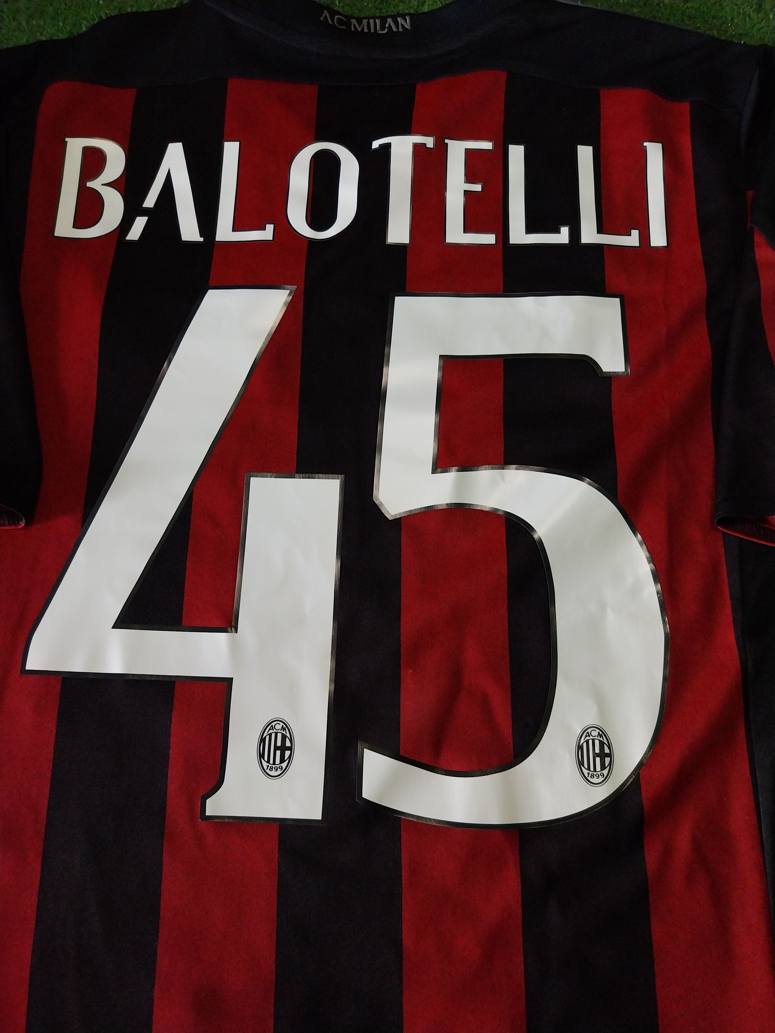 Adidas Ac milan home 2015/2016 balotelli jersey football Size US M / EU 48-50 / 2 - 11 Thumbnail